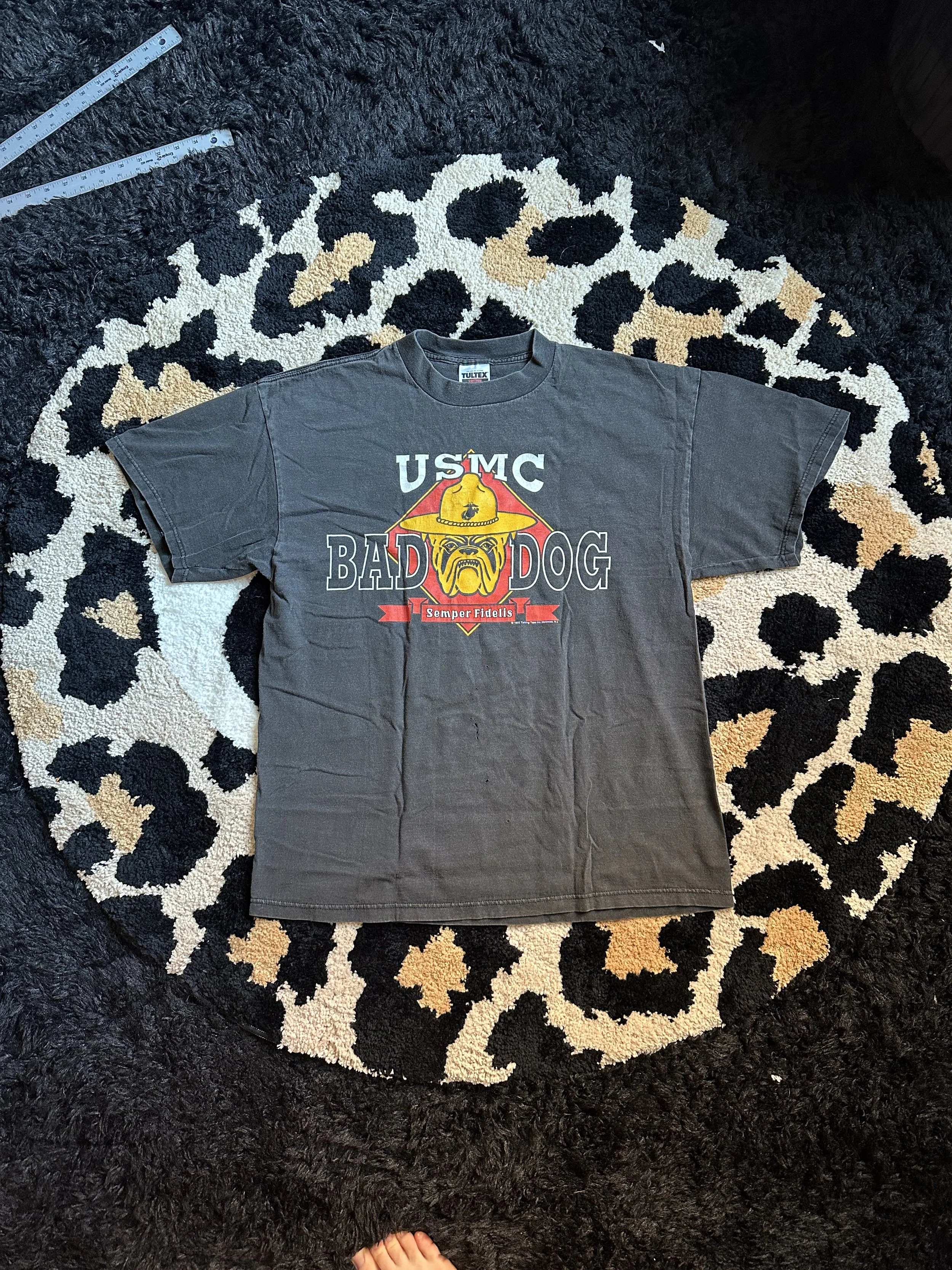 VINTAGE 90'S USMC BAD DOG MILITARY TEE