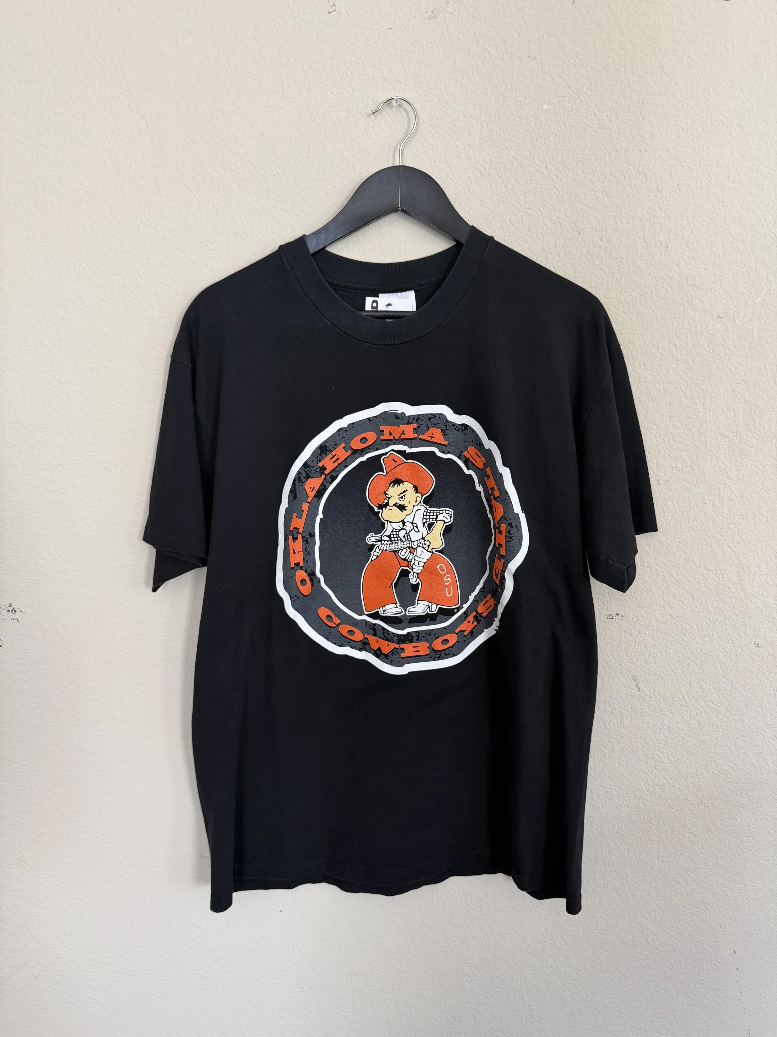 232. 90s Black Hanes OSU Pistol Pete Gear Circle T-Shirt