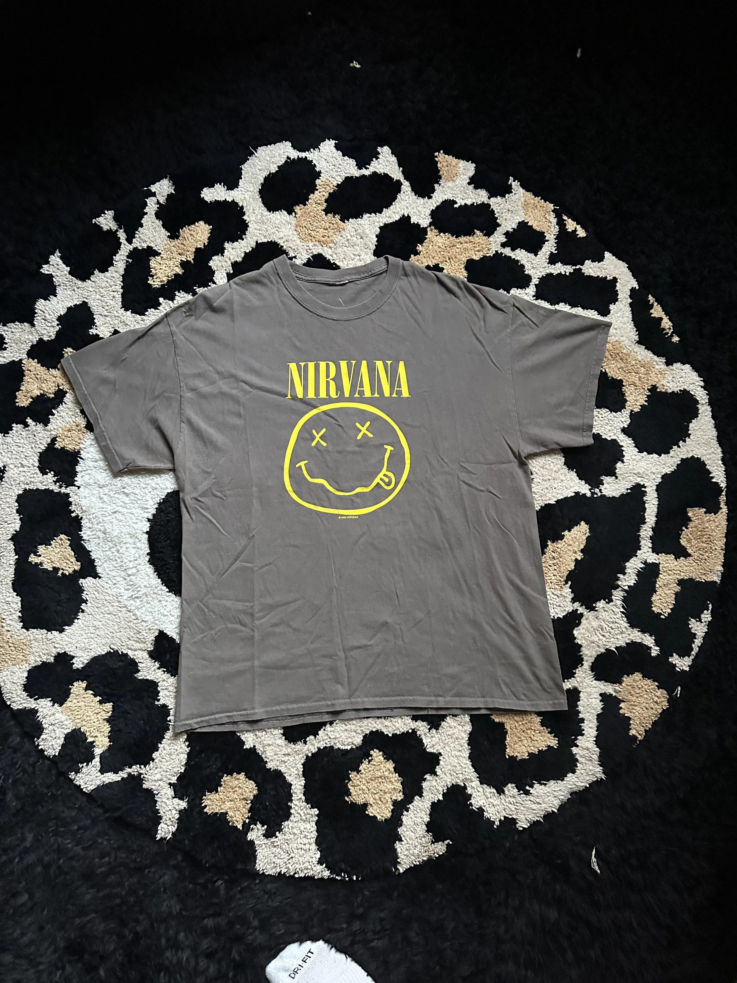 2000's Nirvana Yellow Smiley Tee (4).jpeg