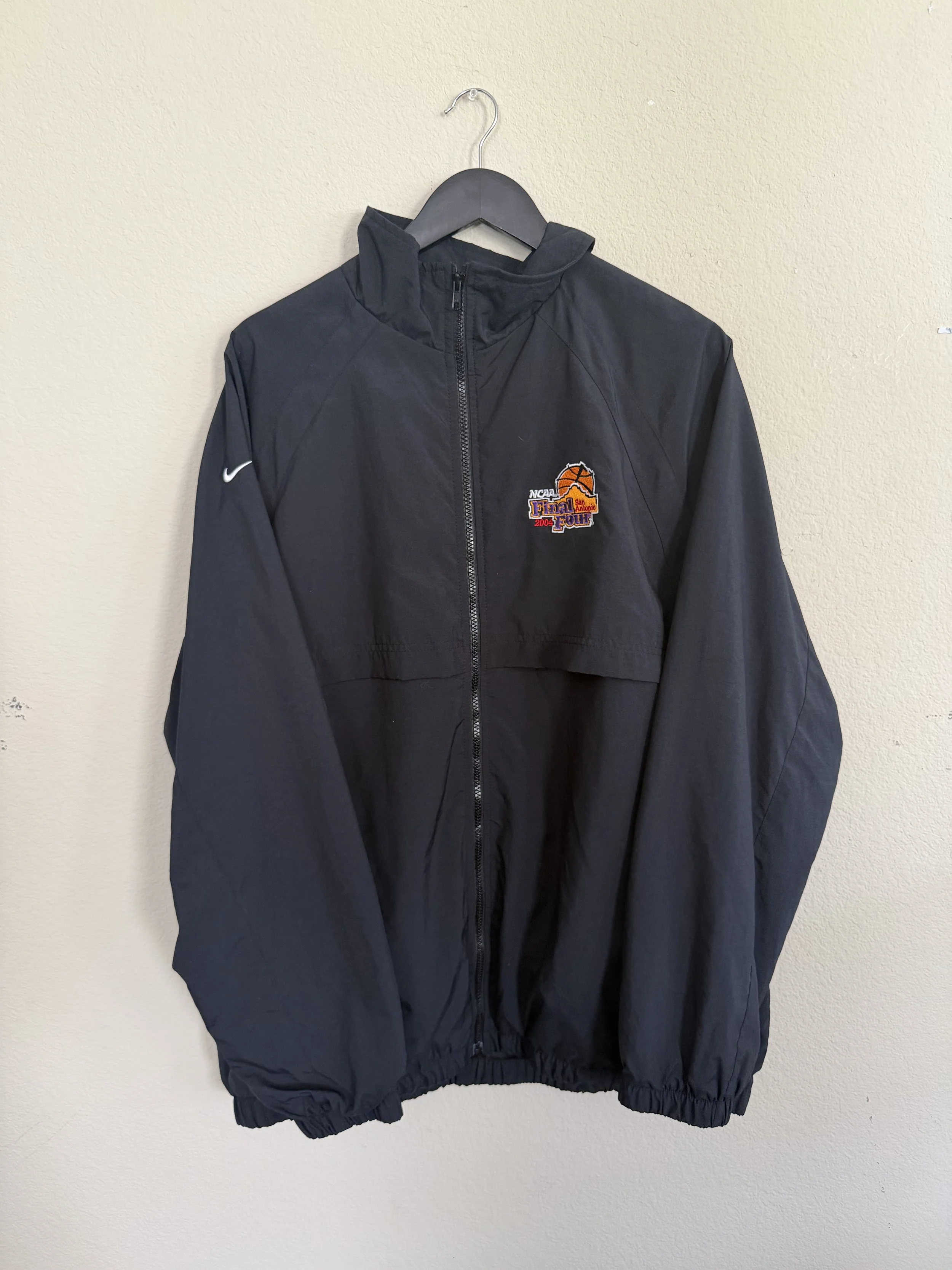 205. Black Nike 2004 Final Four Alamo Zip Up Windbreaker Jacket