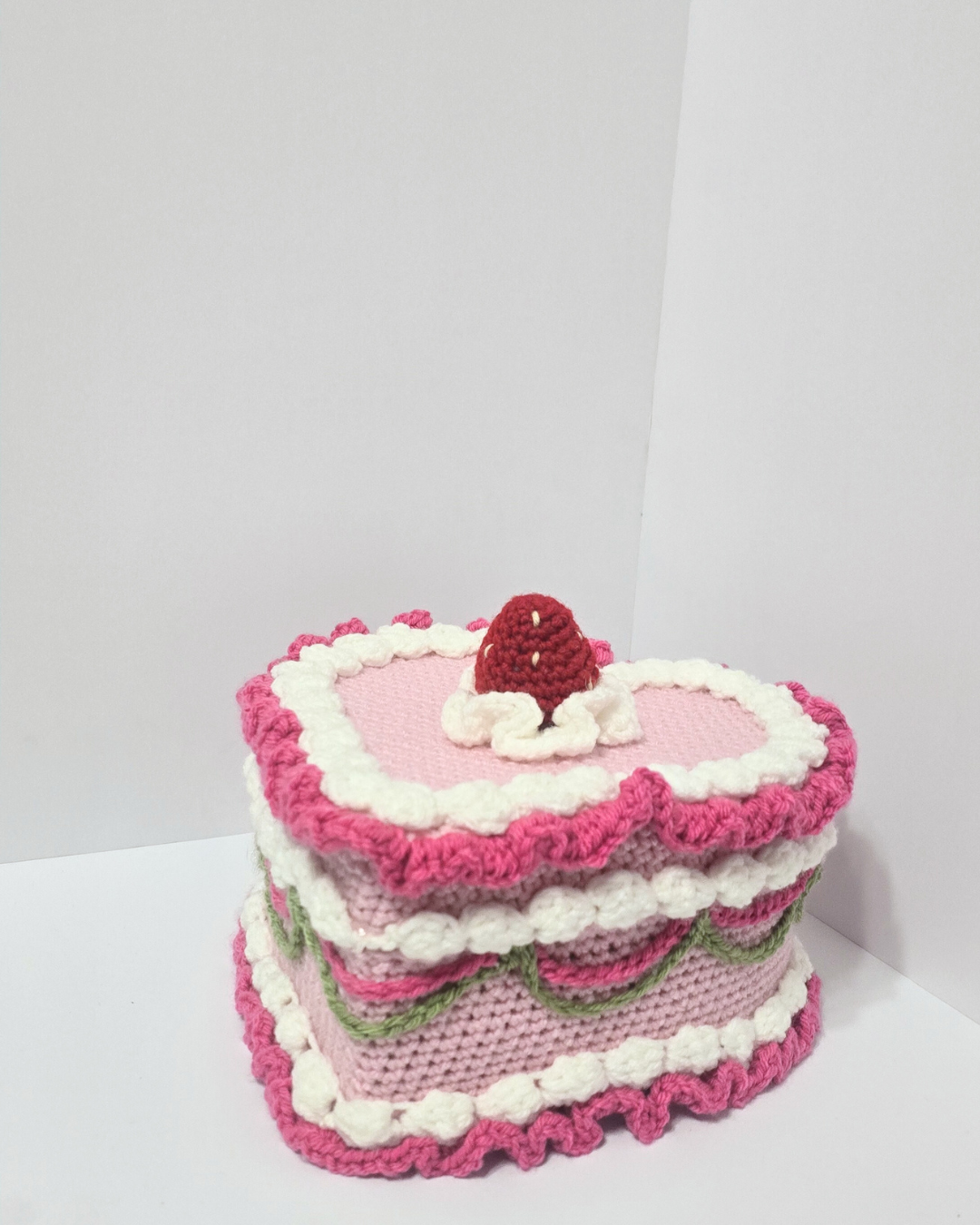 CUSTOM CROCHET CAKE BOX