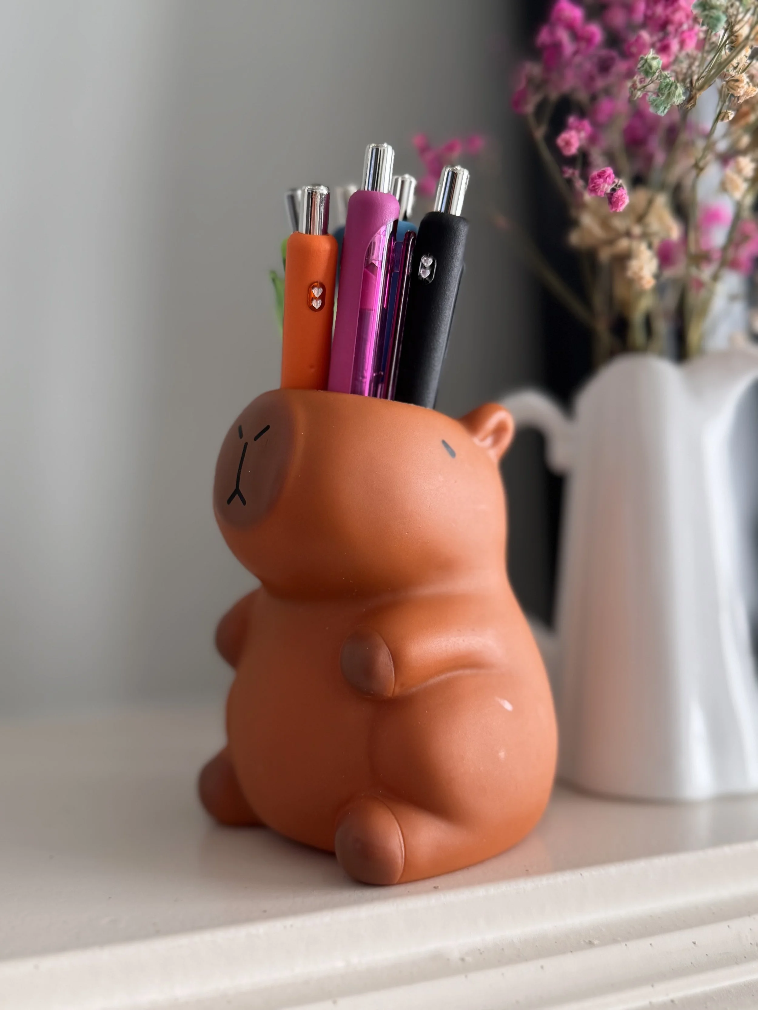 KAWAII CAPYBARA PEN HOLDER