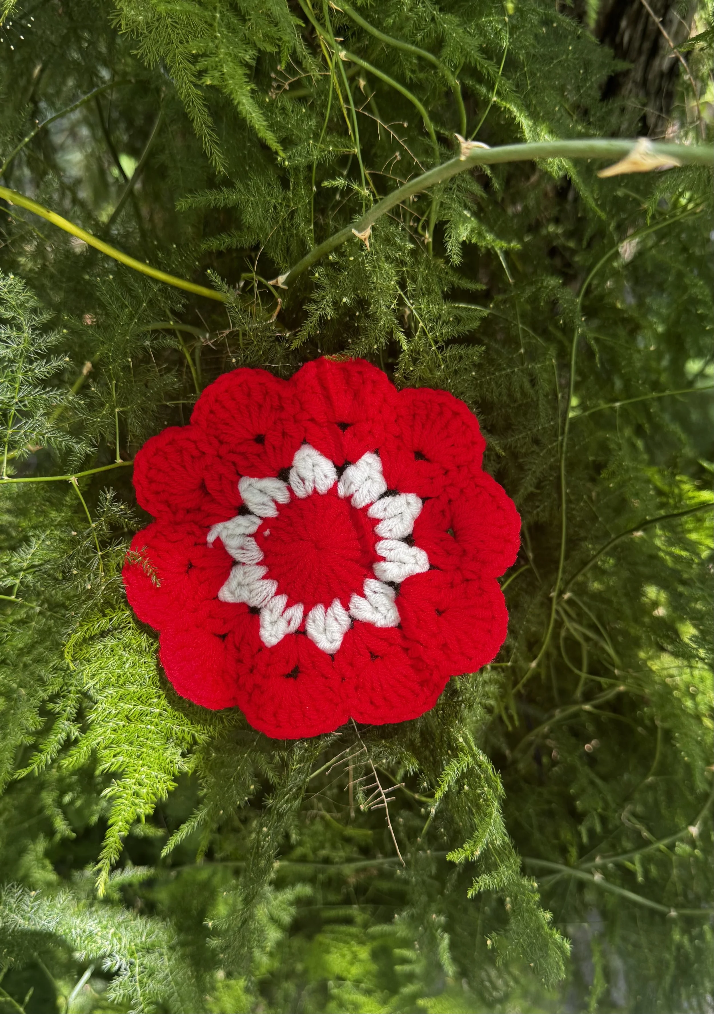 CANDY BLOOM CROCHET COASTER