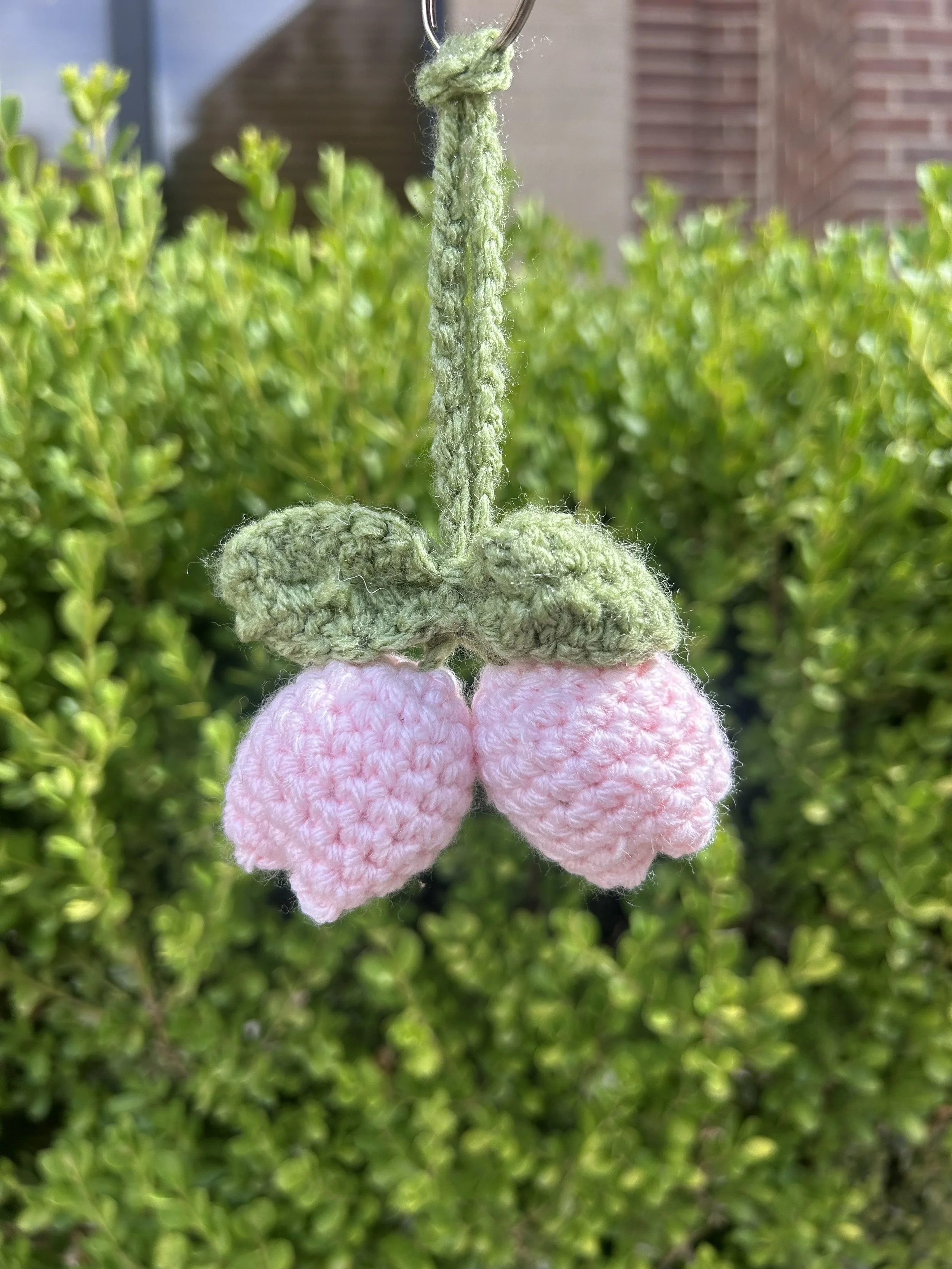 Pink tulip keychain .jpg