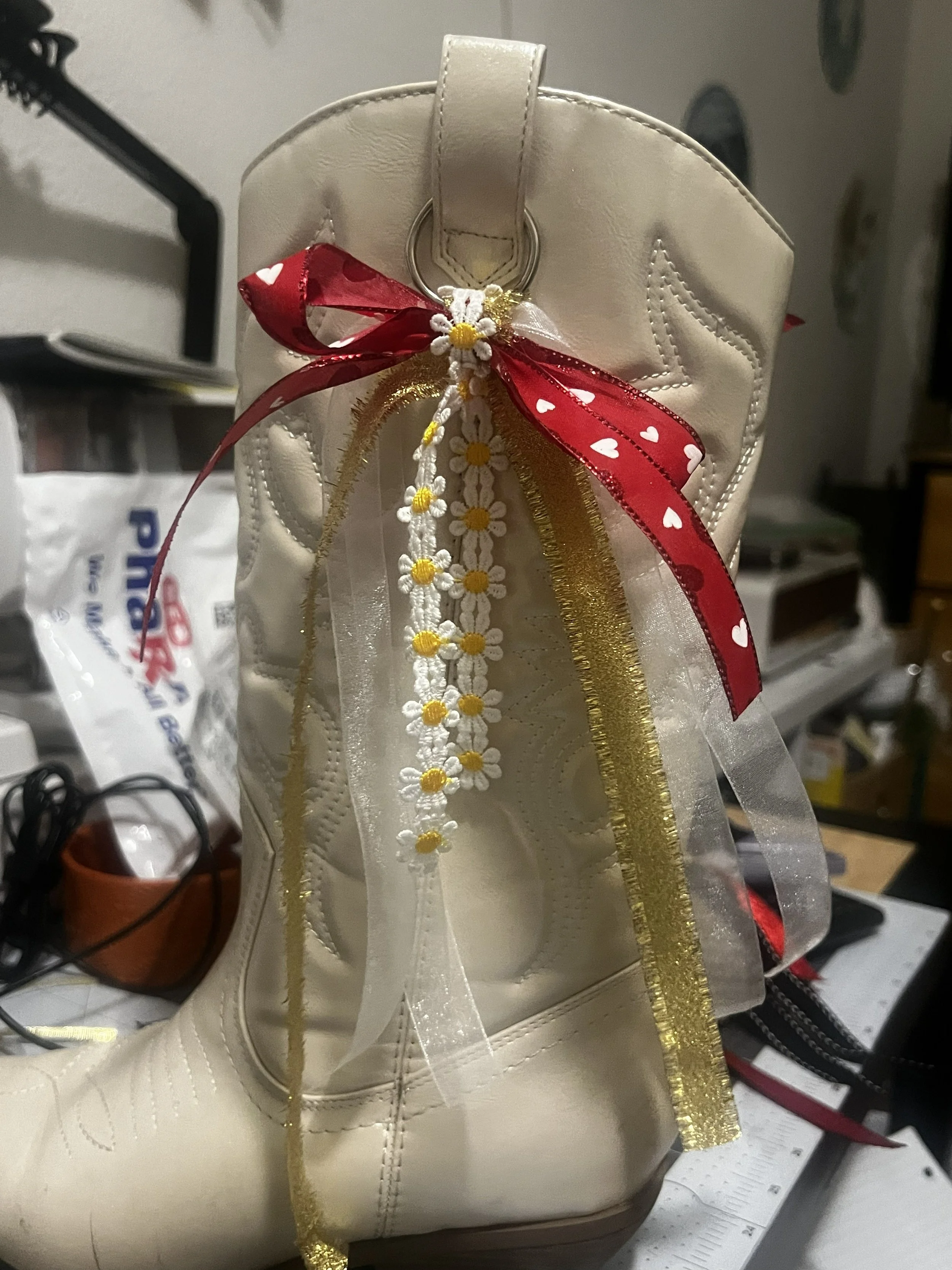 Game Day Boot Bow 4 (1).jpeg