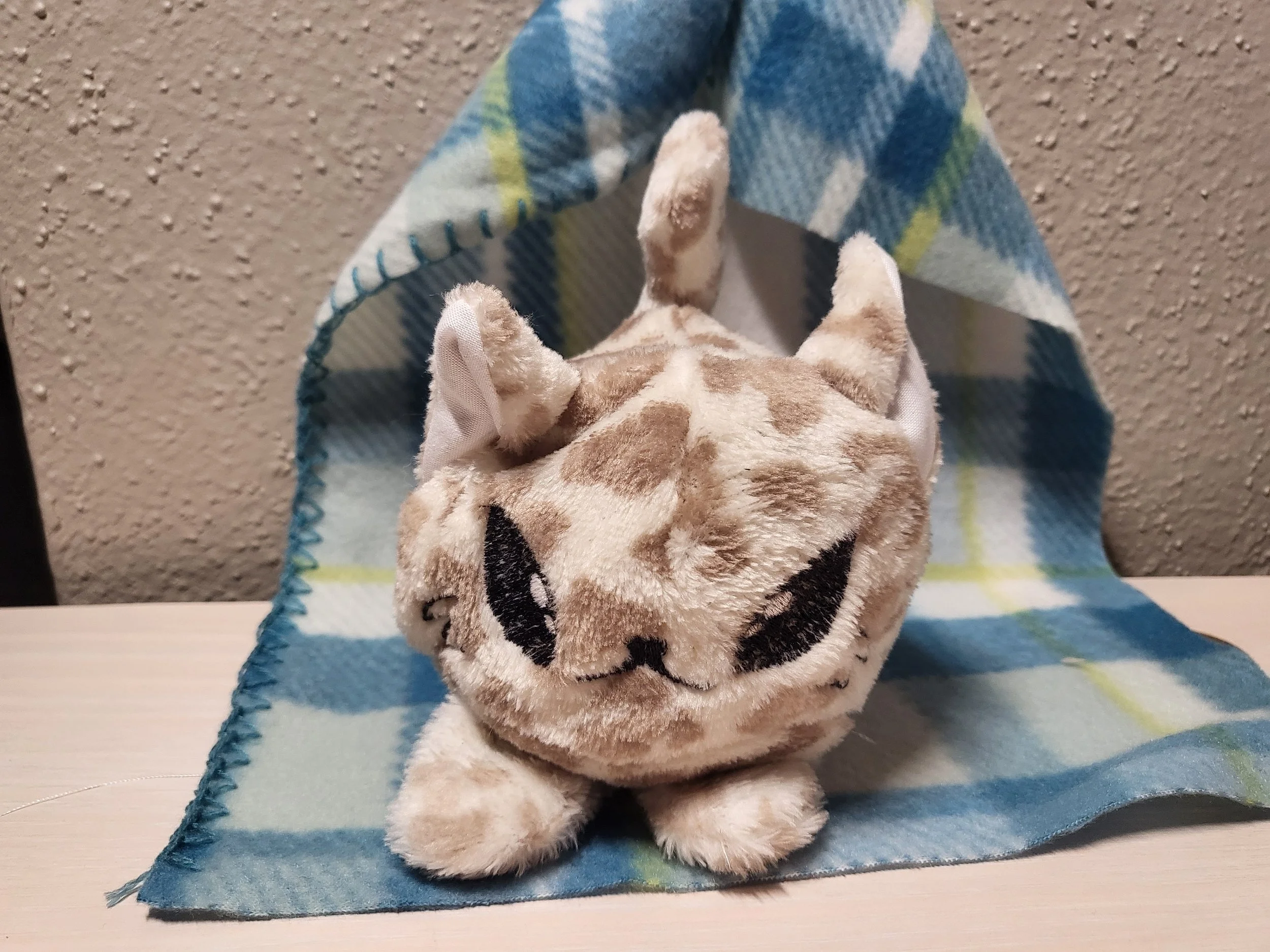 Bobcat plush 2.jpg