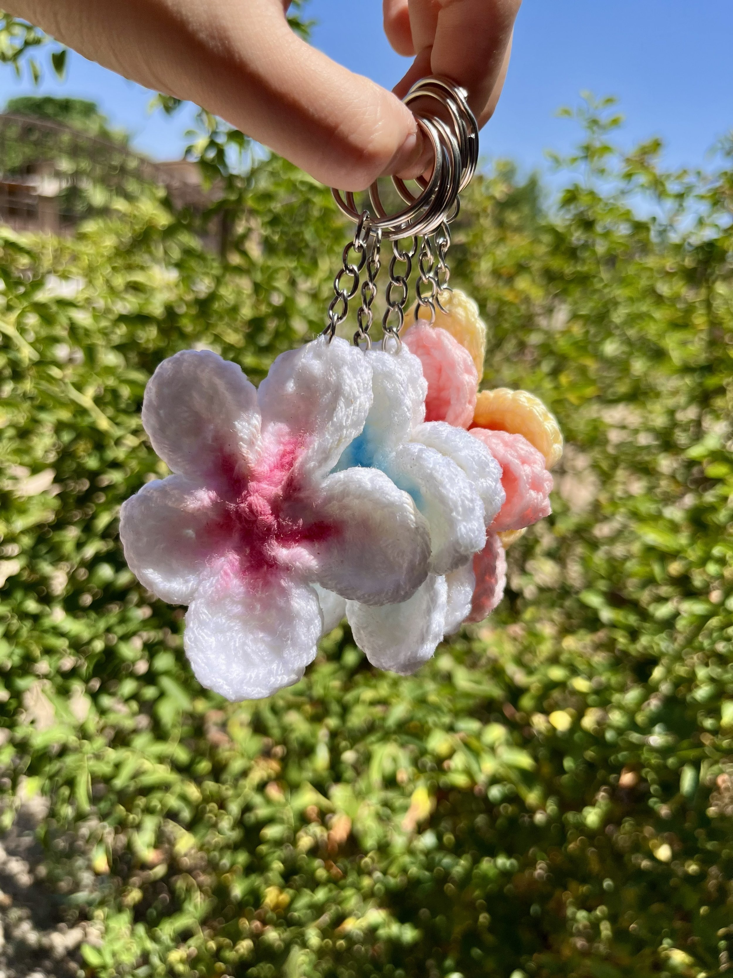 SUMMER FLOWER KEYCHAIN