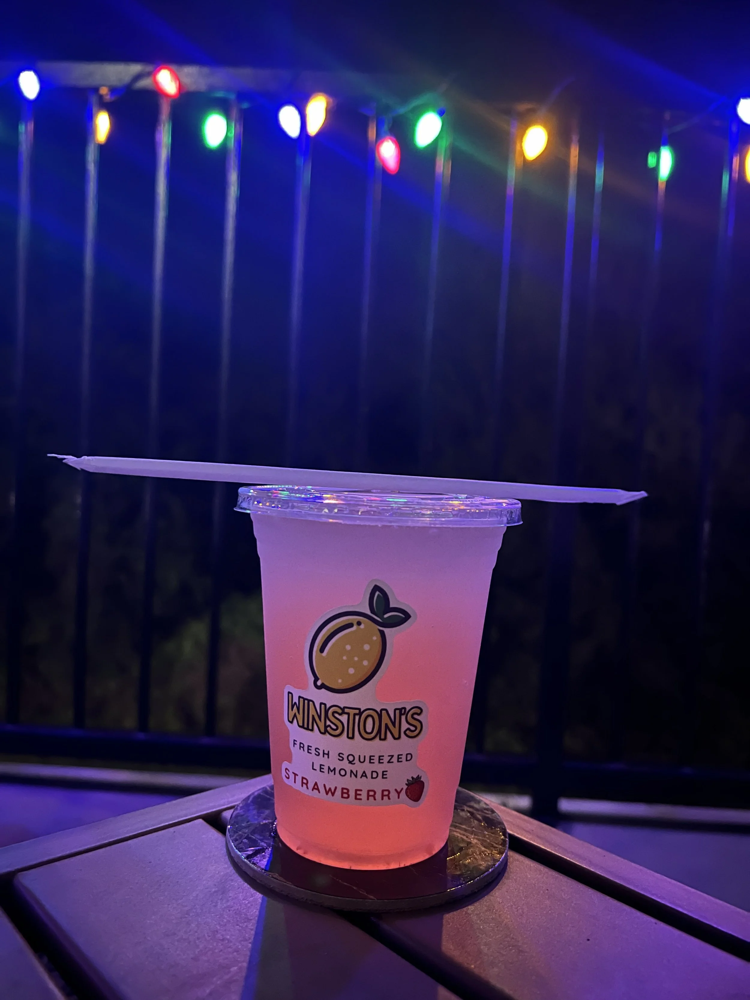 WINSTON'S STRAWBERRY LEMONADE