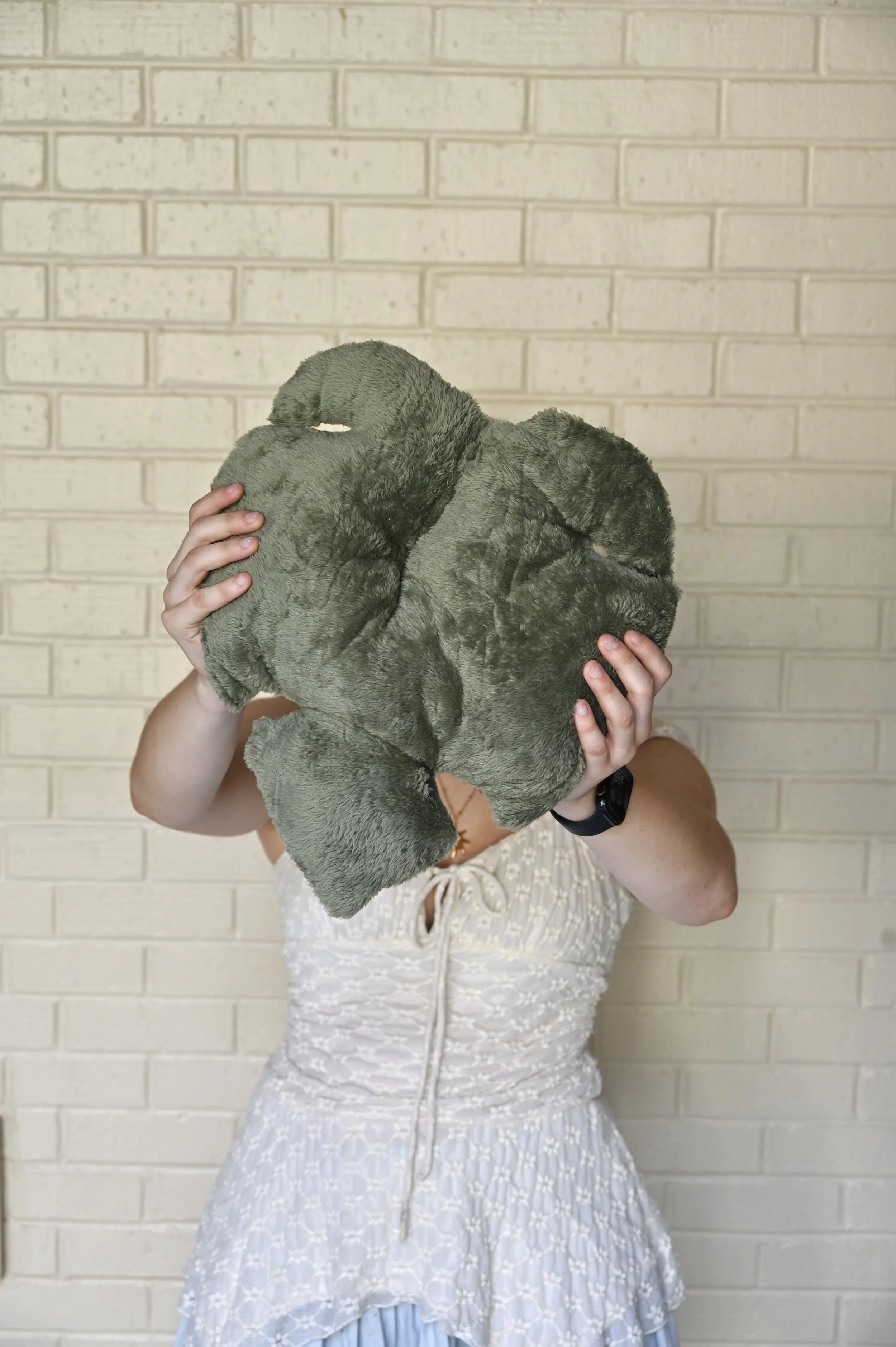 MONSTERA LEAF PILLOW