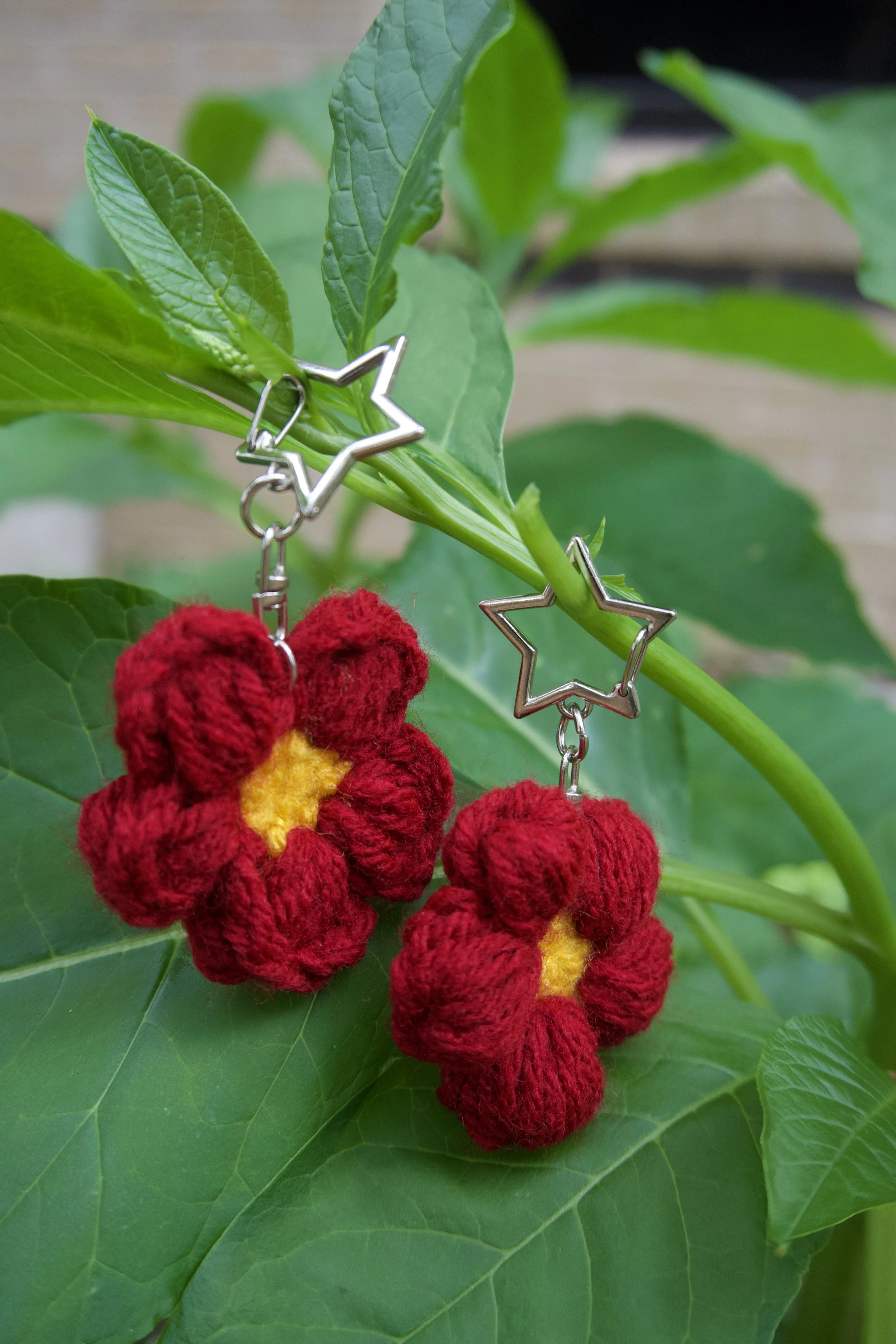 Bobcat flower keychain 2.jpeg