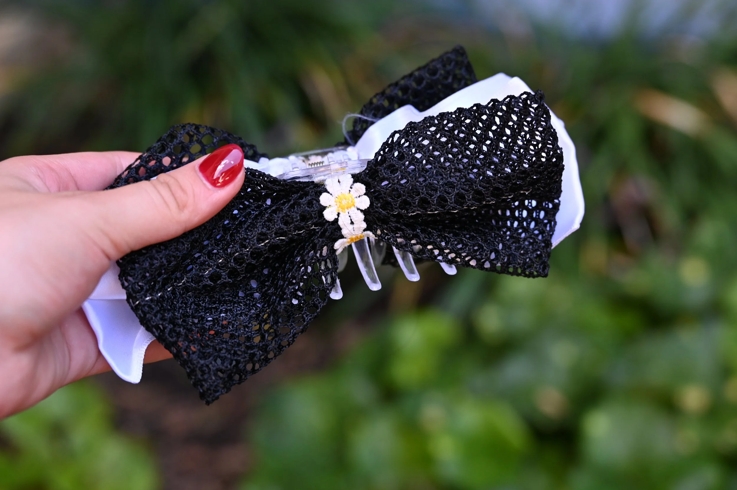 Daisy Bow Clip.jpeg