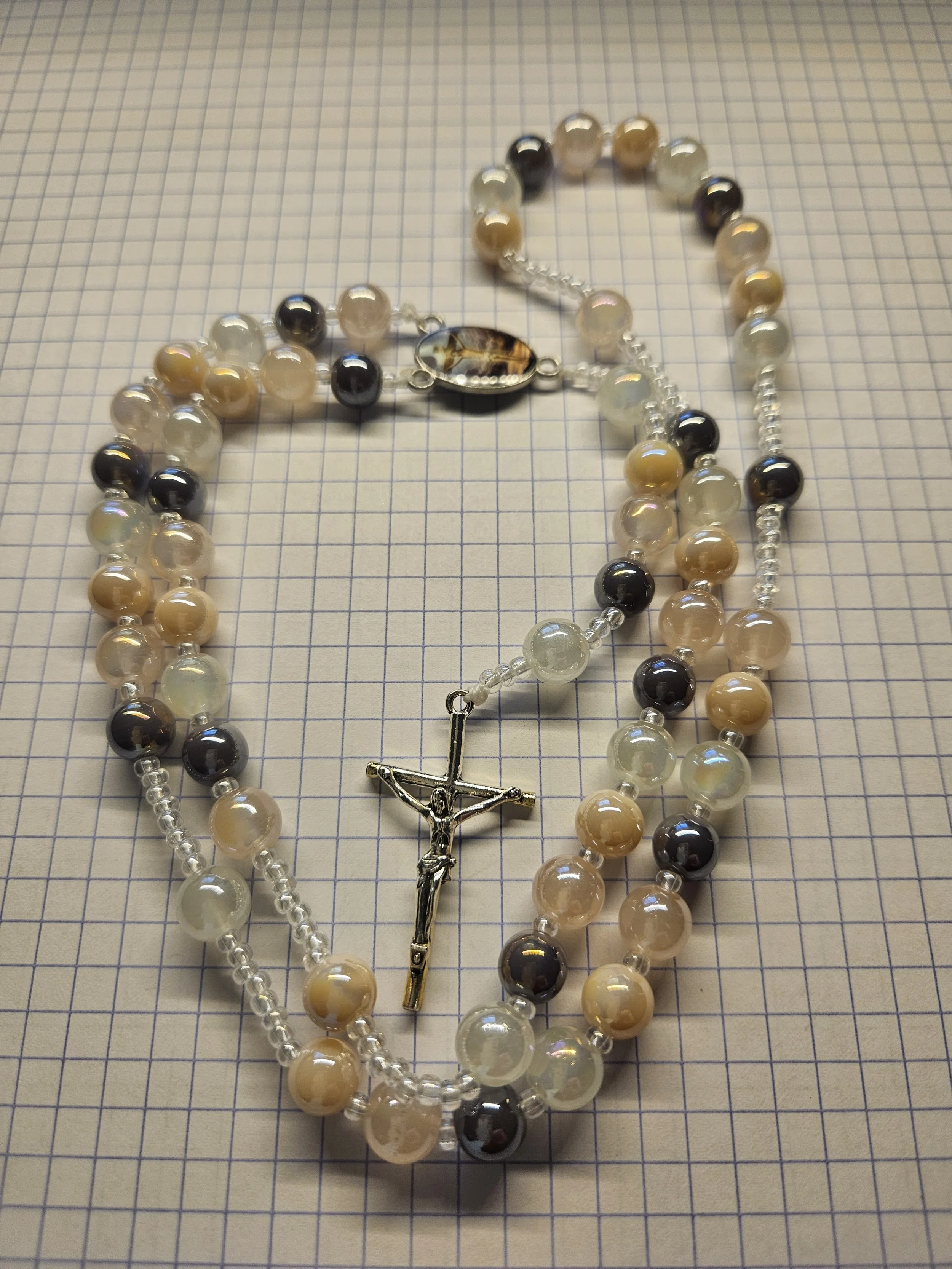 PRETTY IN PEARL ROSARY