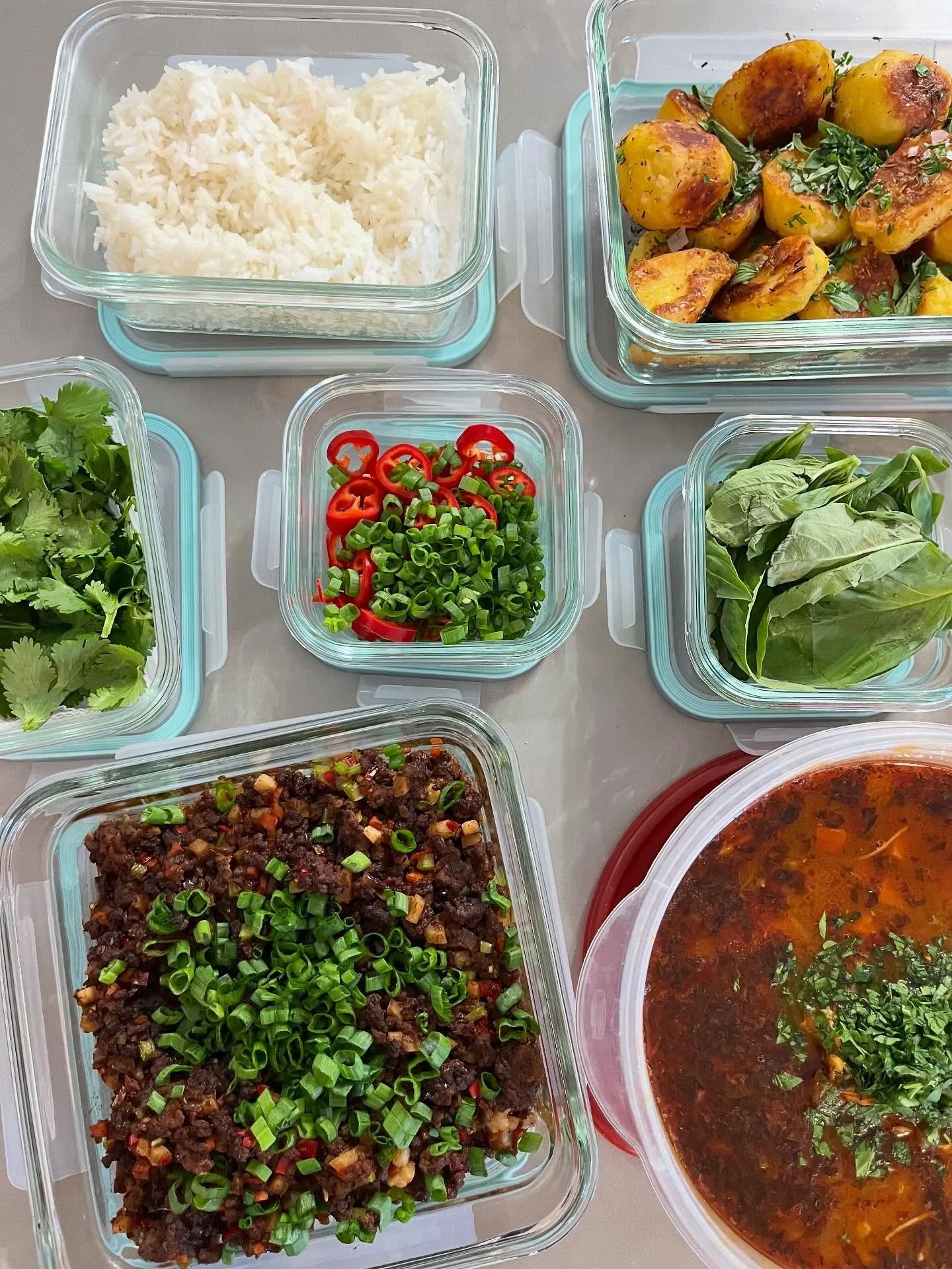 A peak into yesterday&rsquo;s fun meal prep service! 
Beef Asian lettuce wraps with a side of jasmine rice
Spicy Italian chicken and lentil soup 
Greek grilled chicken with roasted potatoes and seasonal vegetables 
🌿
#personalchef #mealprep #jackson