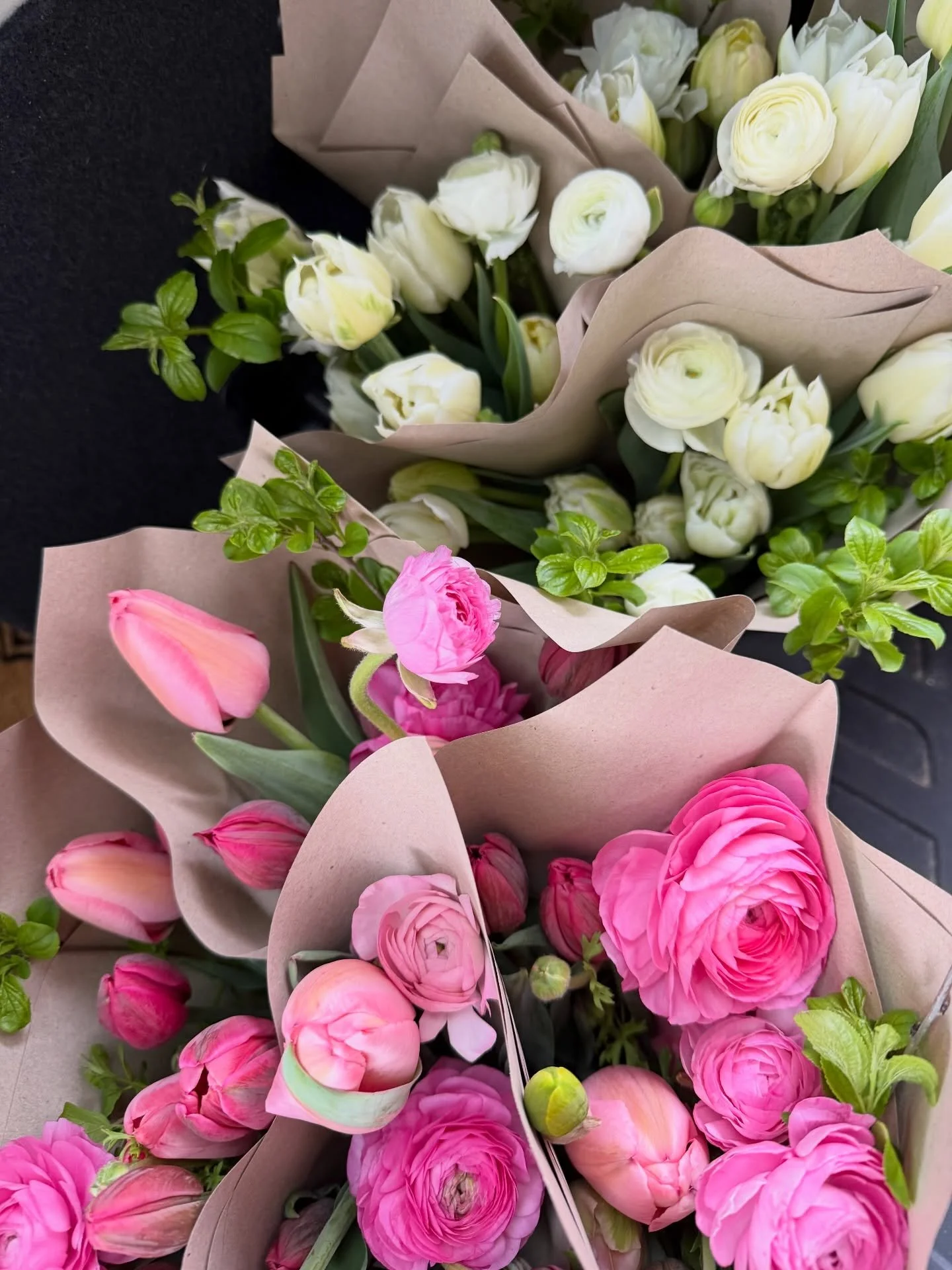 Mother&rsquo;s Day bouquet info 🫶🏼🌸 we&rsquo;ll have bouquets &amp; bud vases at Crimson Oaks @shopcrimsonoak Moms &amp; Mimosas event on 5/9 from 10-1! I&rsquo;m so excited to be going back - if you haven&rsquo;t been there before, pop in and say