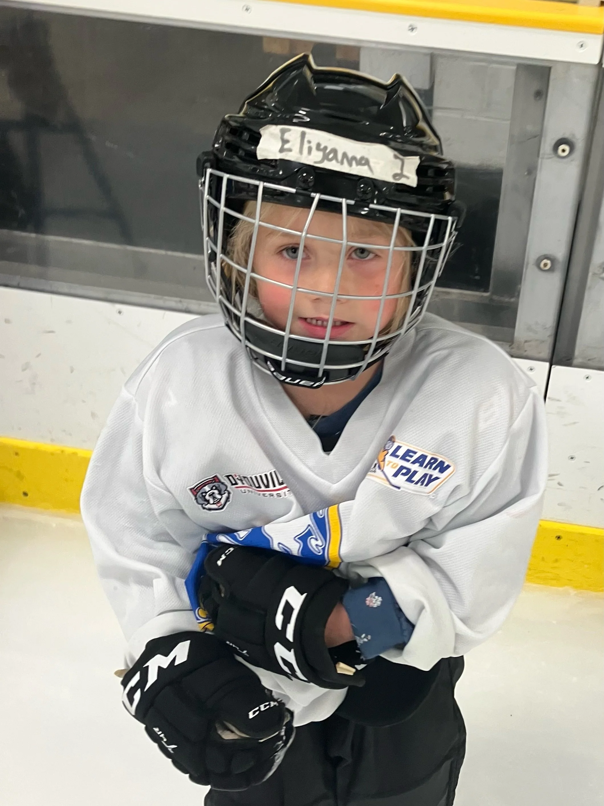 Learn to skate!! Today&rsquo;s healthy snack is Oranges 🍊