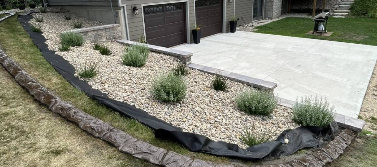 Concrete landscape edging installed in Ottawa, Illinois.