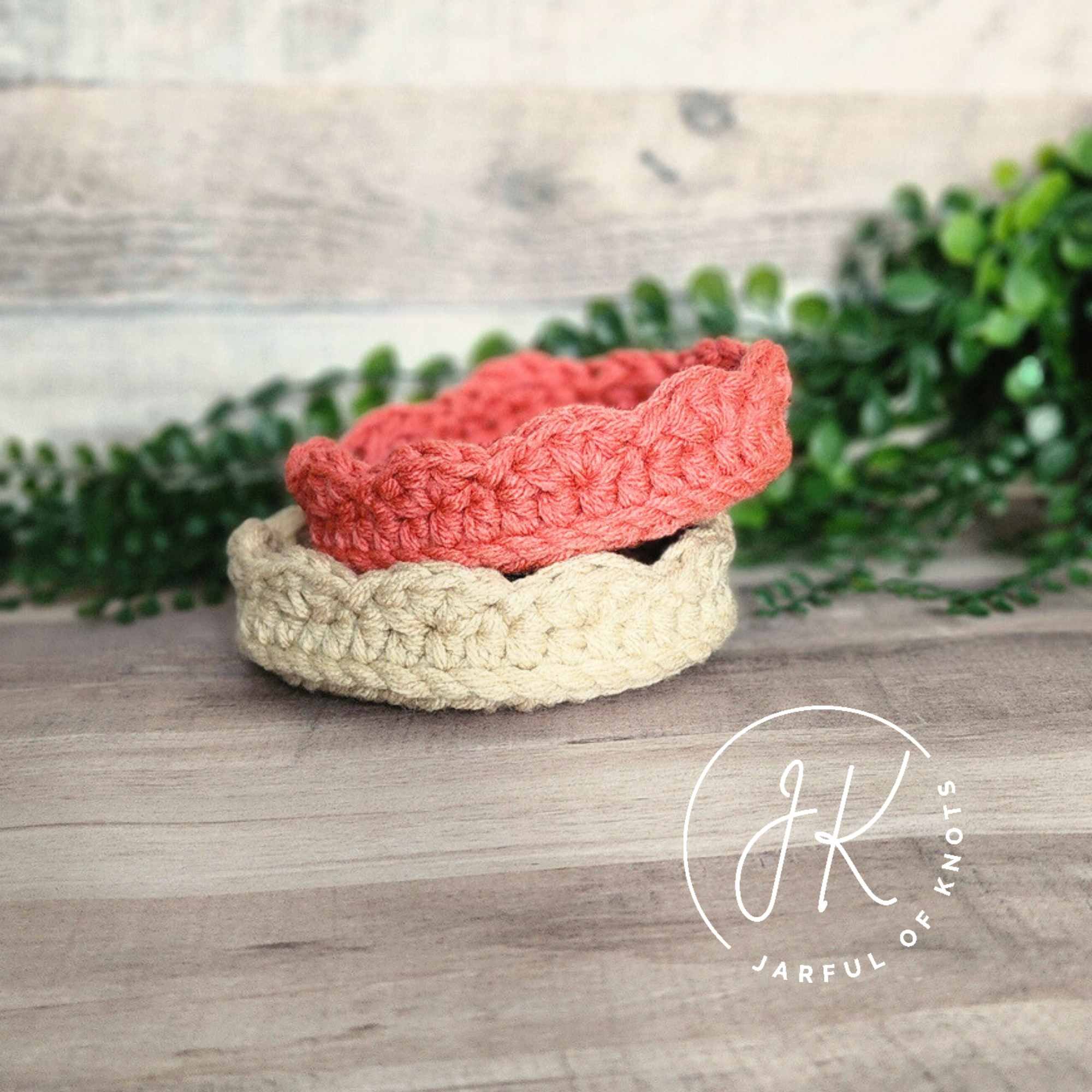 scalloped tray pattern &amp; video tutorial