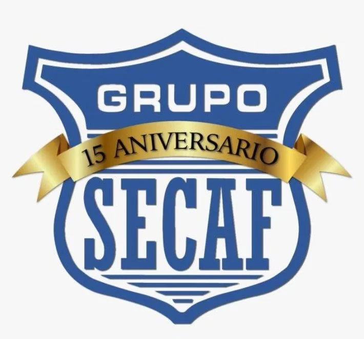 Logo de un escudo azul con la palabra 'SECAF' en grande y una cinta dorada que dice '15 aniversario', y la palabra 'Grupo' en la parte superior.