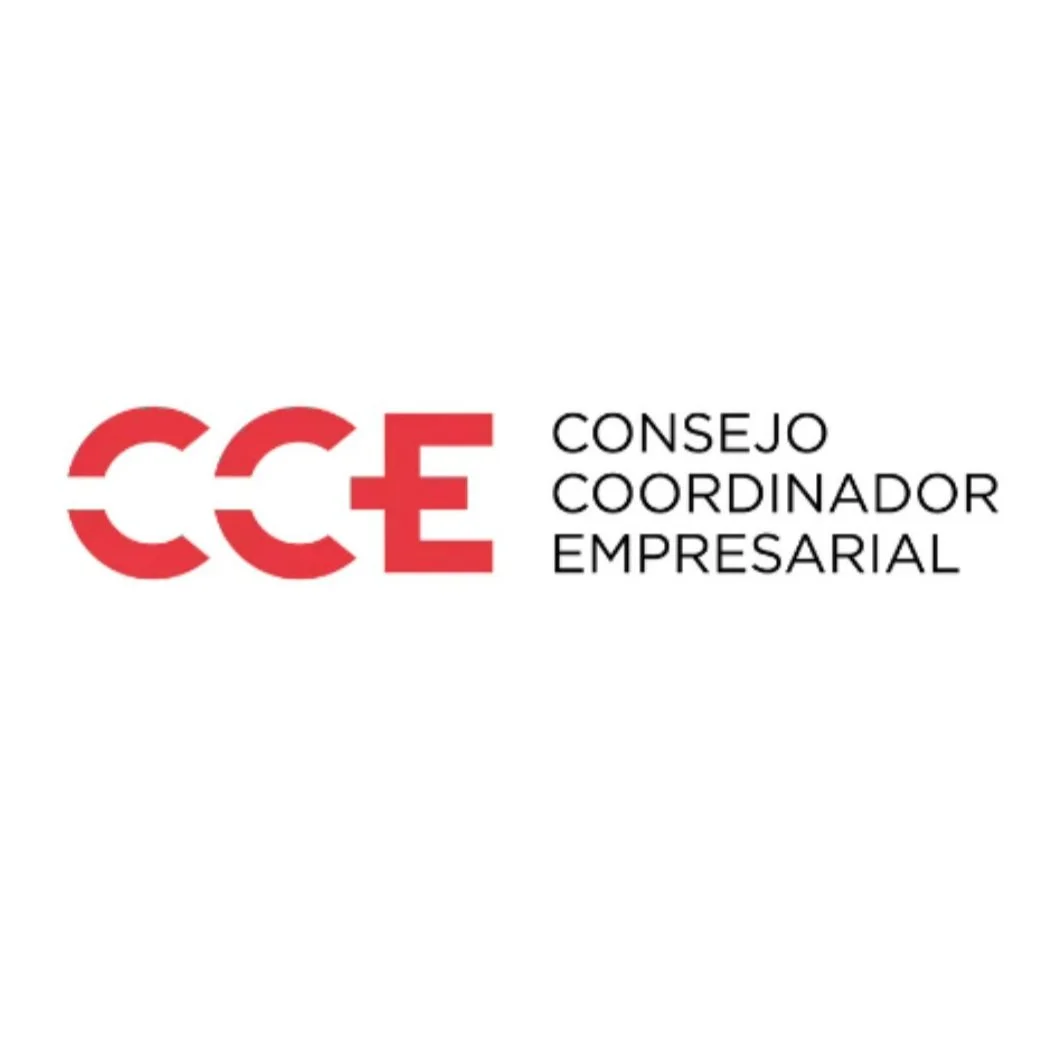 Logo del Consejo Coordinador Empresarial en colores rojo y negro, con letras que indican 'CCE' y el nombre completo en letras negras.