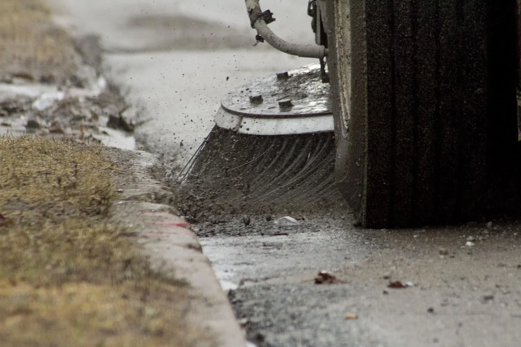 City deploys street sweeper, road crews to Stoney Creek as metal spikes shred tires