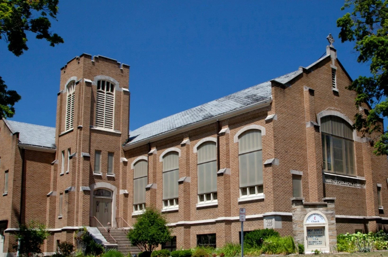 chesterton-umc_outside-building.jpg