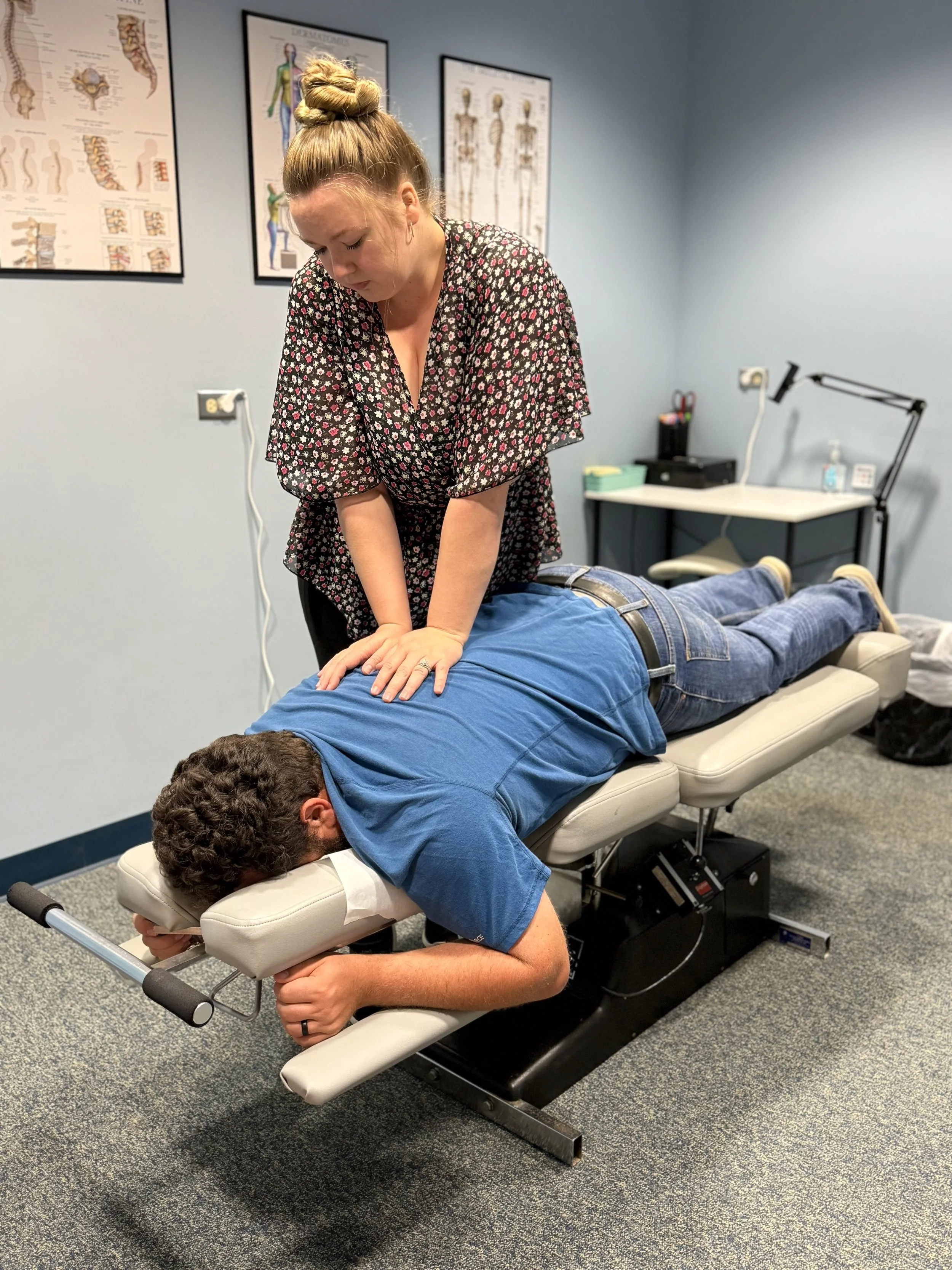 Dr. Oates, Battle Creek chiropractor, providing amazing adjustment