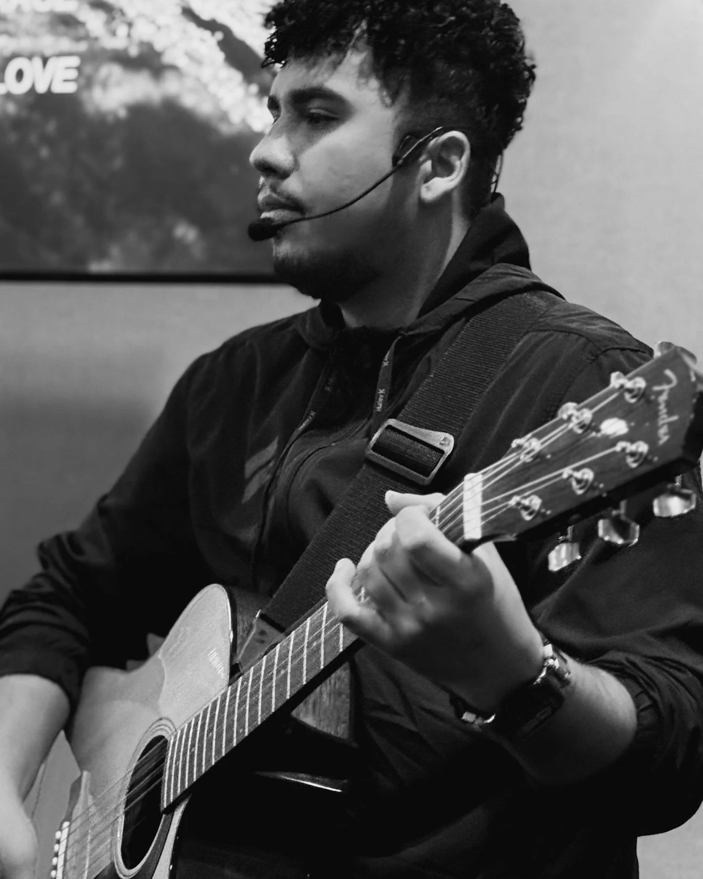 What a beautiful Sunday in the presence of the Lord!
We had the opportunity to worship God together, receive a Word that warmed our hearts, and witness once again the faithfulness of God toward us 

Every moment was marked by the presence of Jesus an