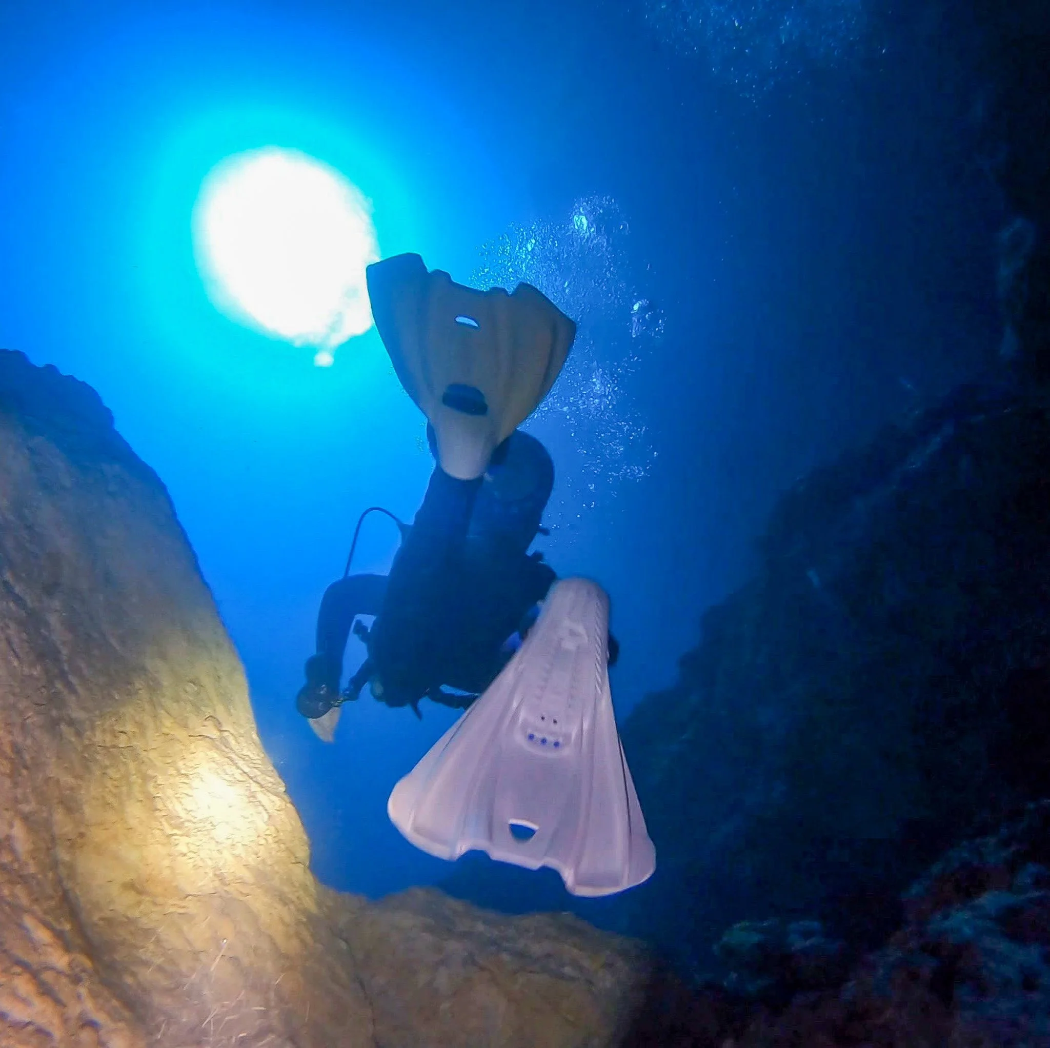 author diving inside devils den