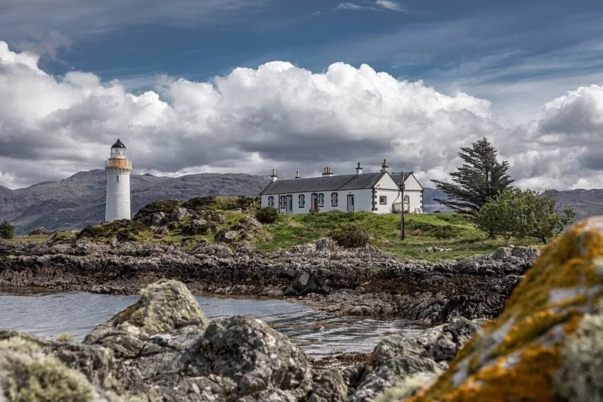 view of eilean sinnoach light house