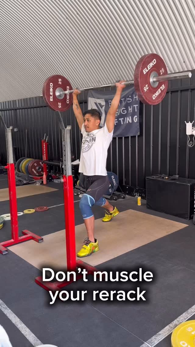 Muscling the bar back down from overhead is a sure way of saying RIP to your shoulders and collar bones. Use ππ» your ππ» legs ππ»
