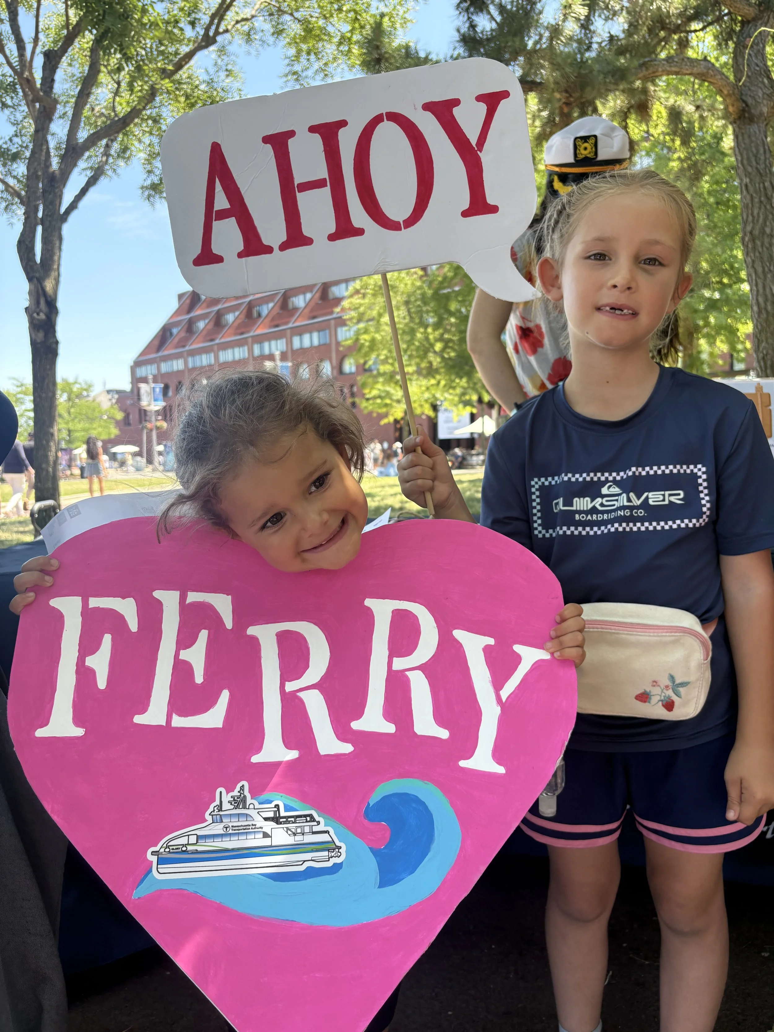 Eastie Explorers: We took the East Boston Ferry to the Water Transportation Fair, enjoyed the ride, captured fun memories.
Realmente, the best way to get around Boston! ¡Increíble!
-Emilia & Sofía