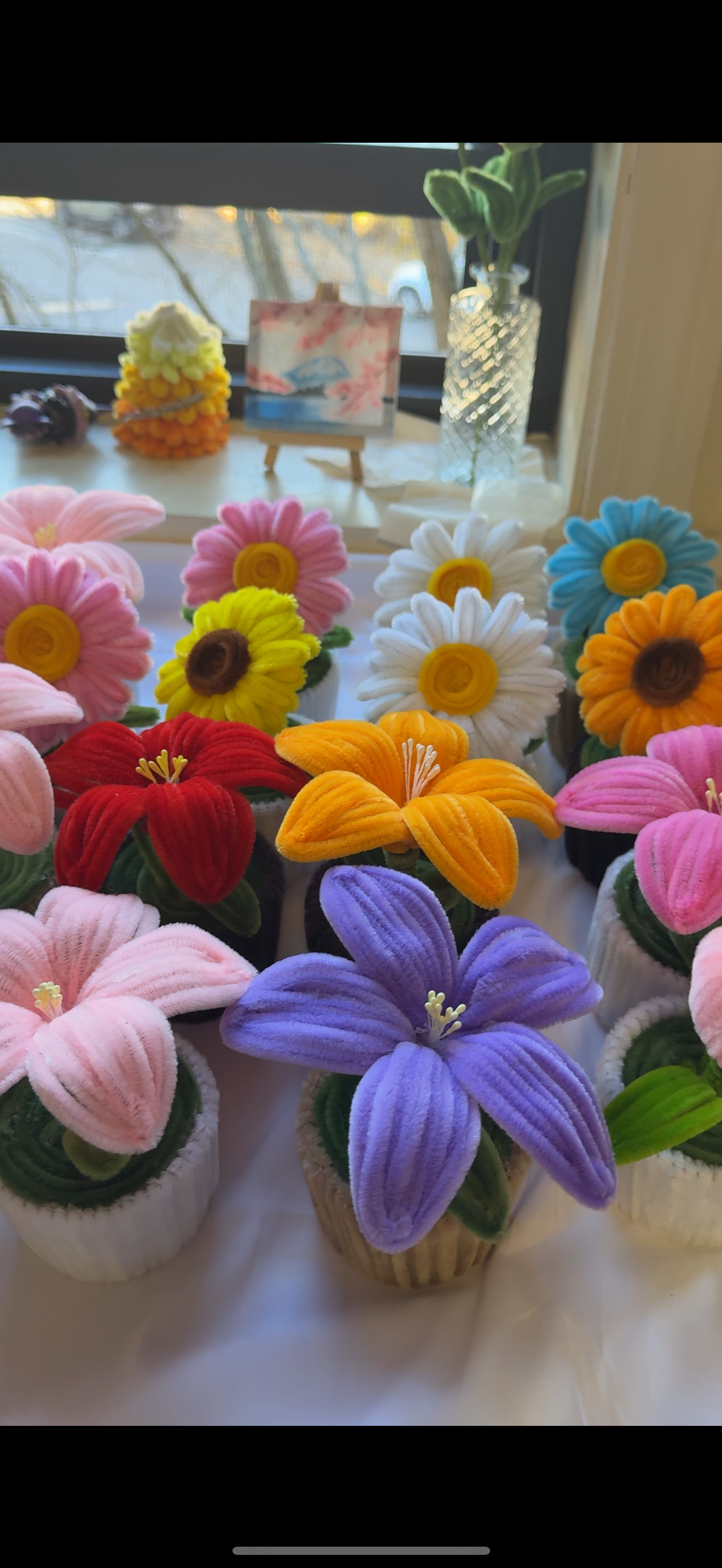PIPE CLEANER PURPLE LILY FLOWER POT