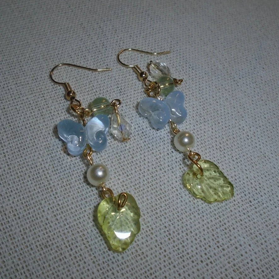 BUTTERFLY LEAF DROP EARRINGS