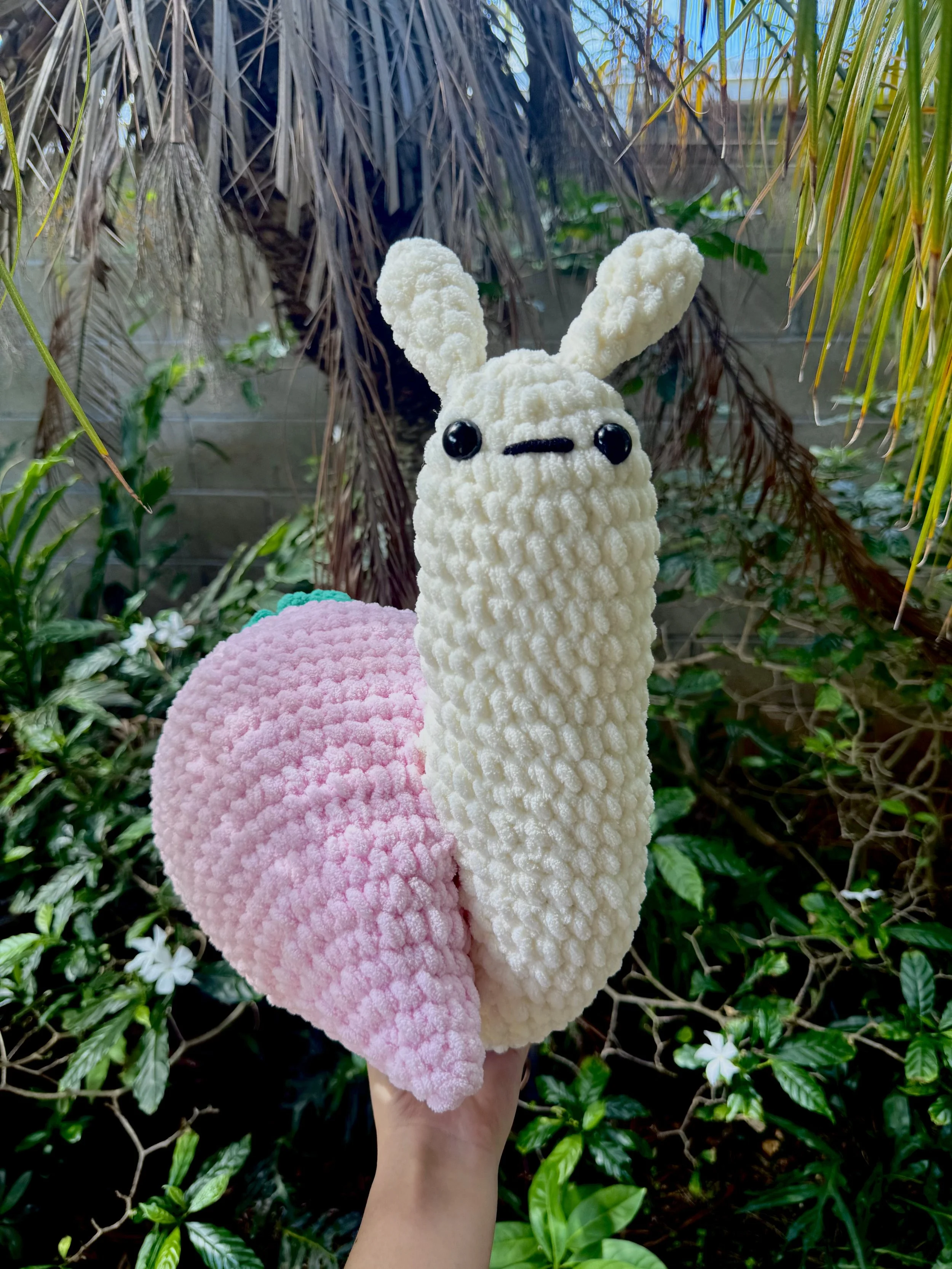 Strawbert the Strawberry Snail3.jpeg