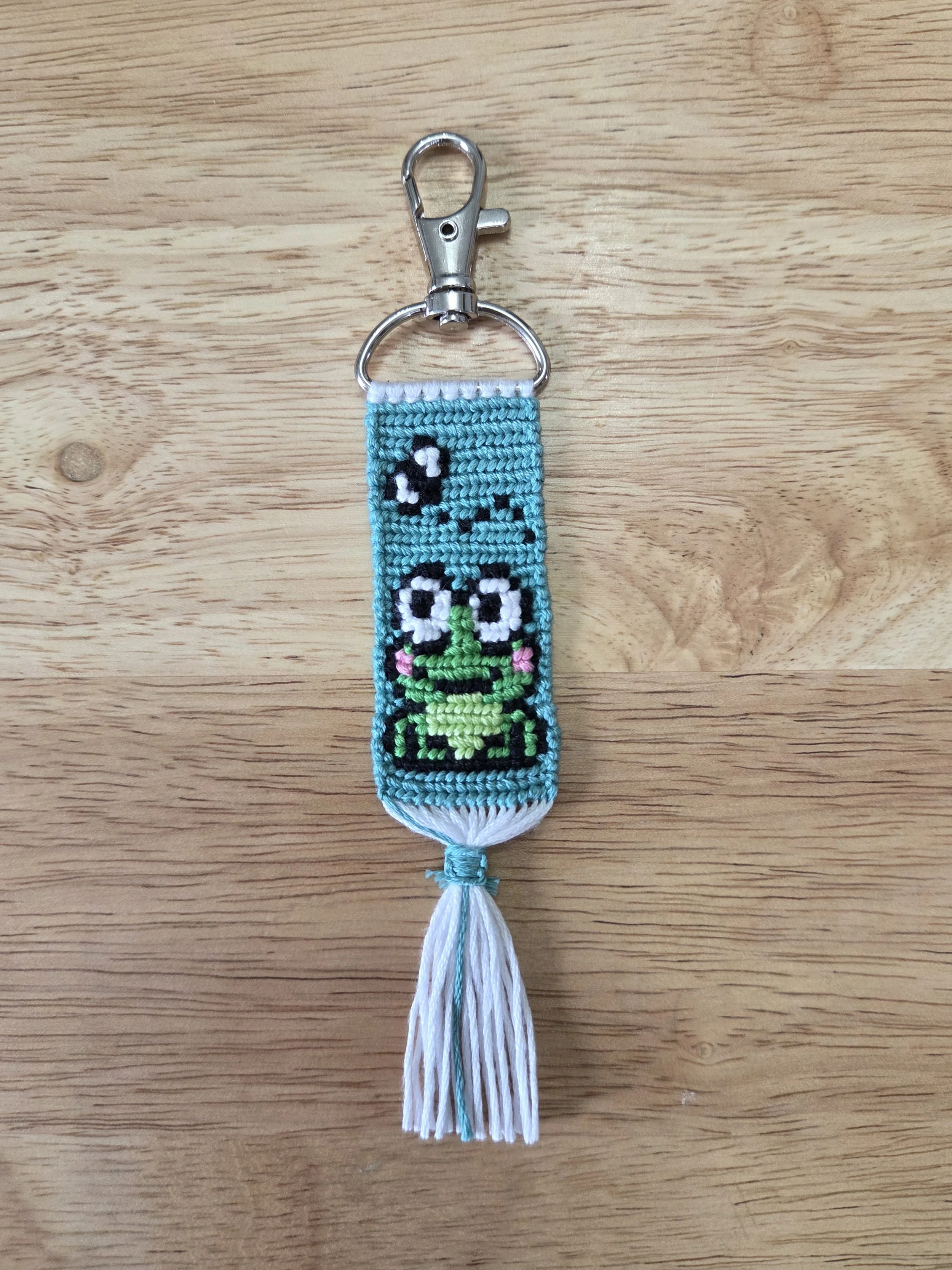 FROG AND FLY KEYCHAIN