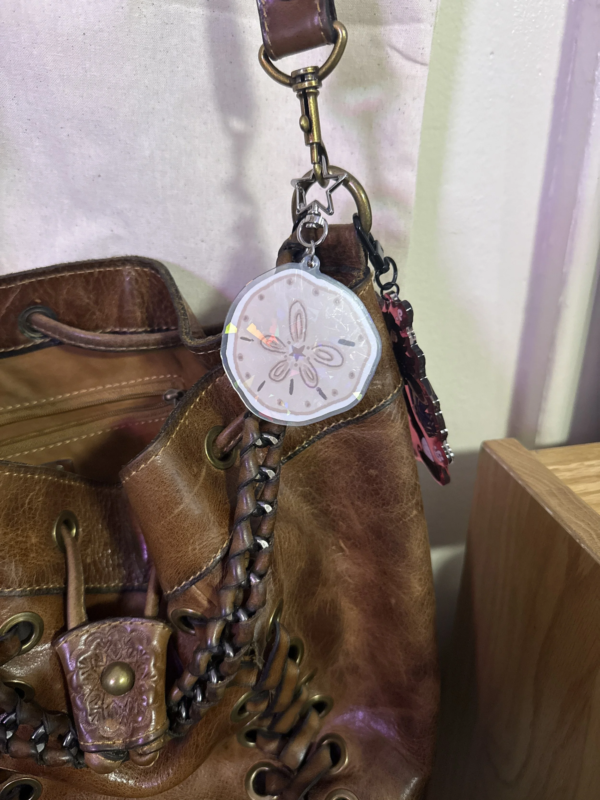 SAND DOLLAR - KEYCHAIN