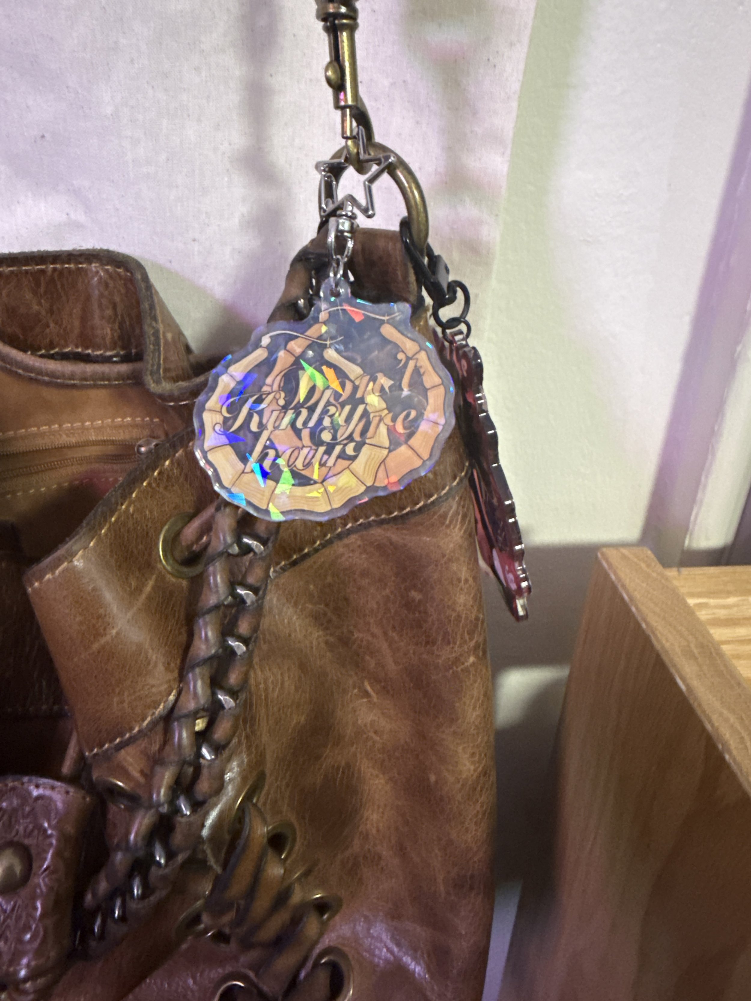 KINKY HAIR DON'T CARE - KEYCHAIN