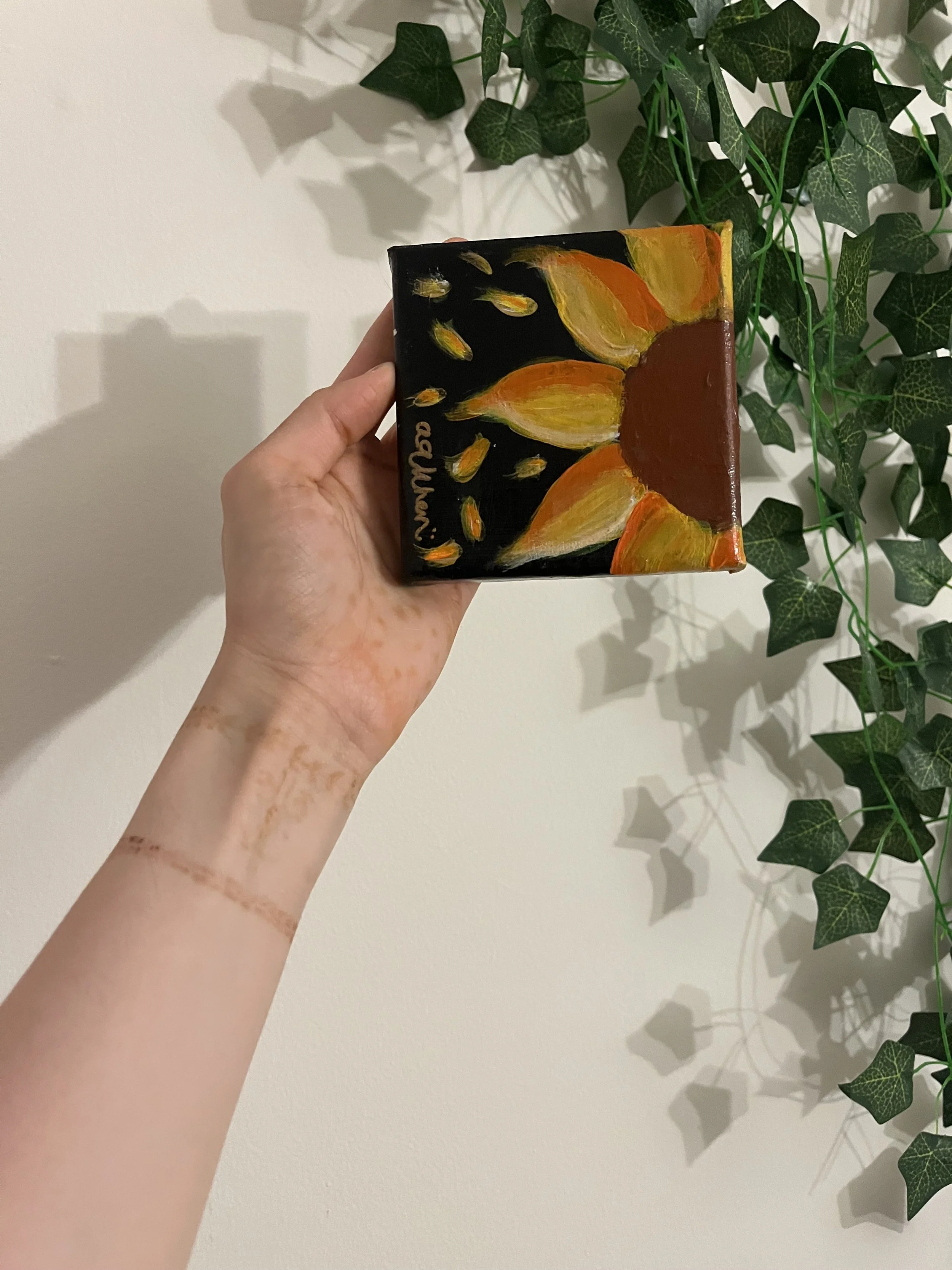 Sunflower Noir(3).jpeg