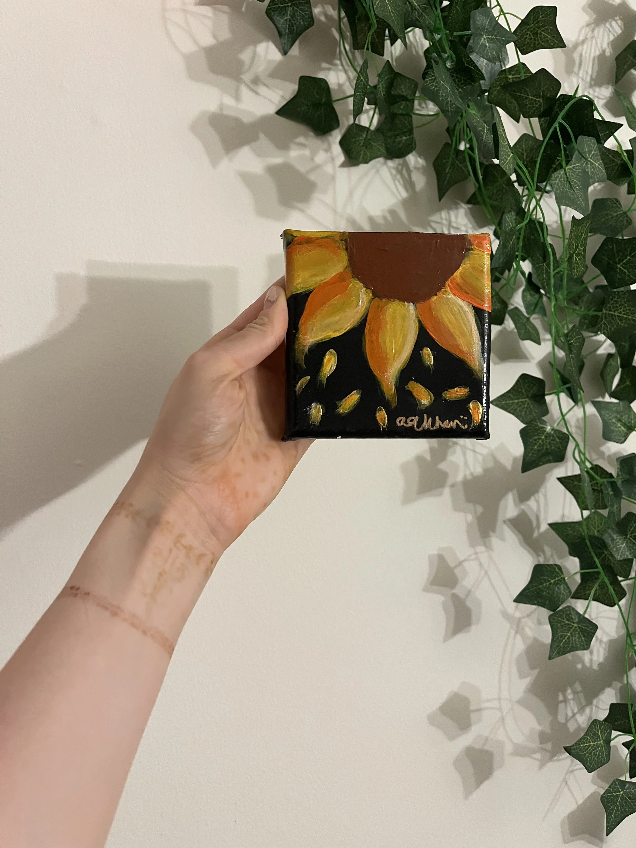 Sunflower Noir(4).jpeg