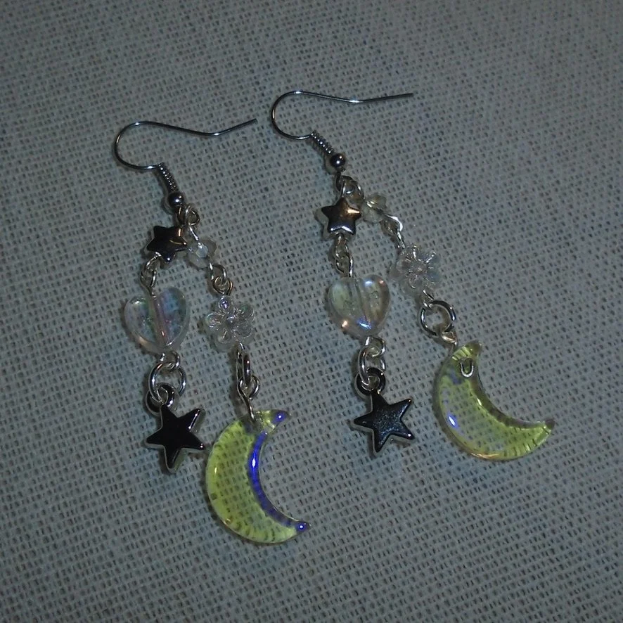 LOADED MOON EARRINGS