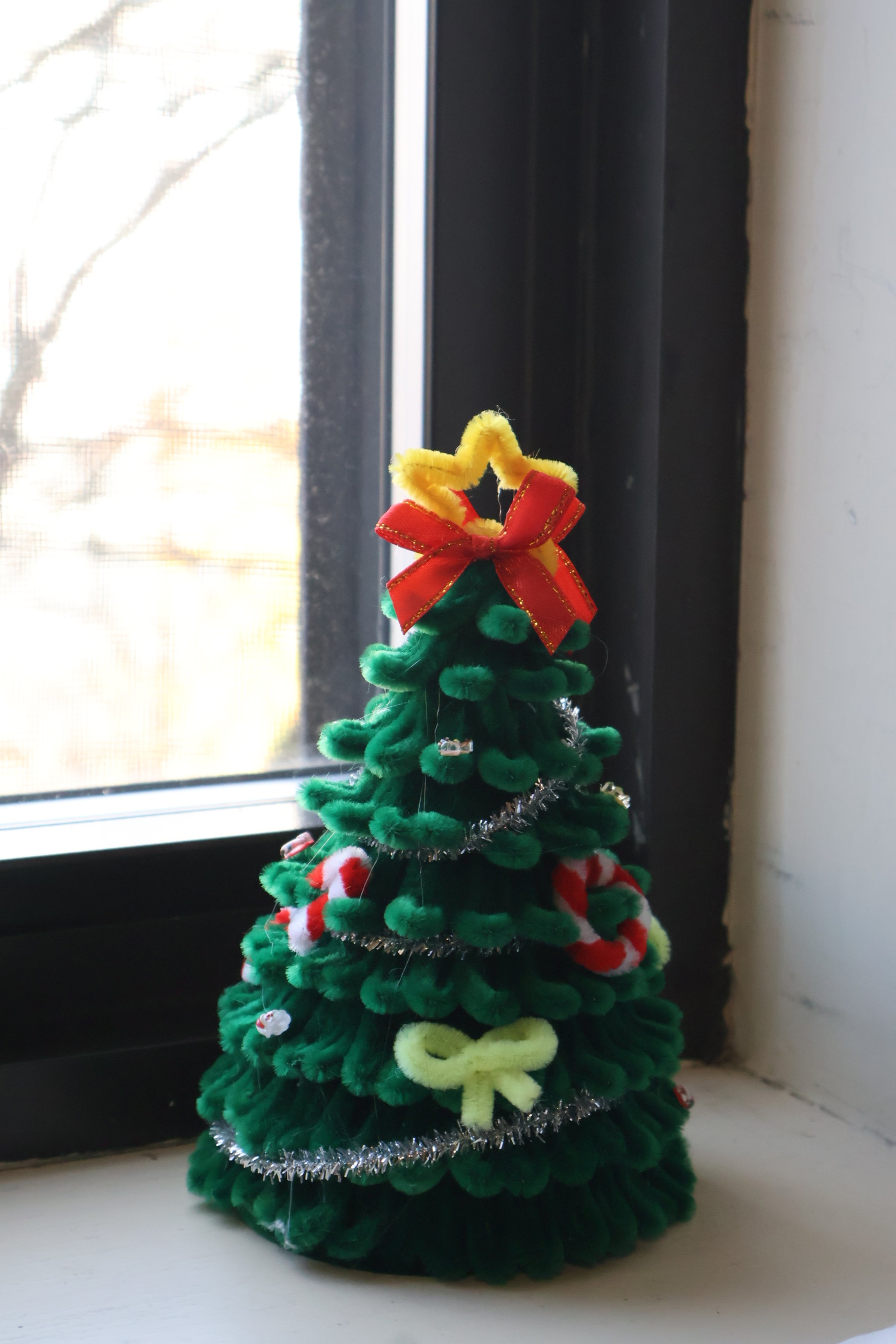 Large Christmas Tree .JPG