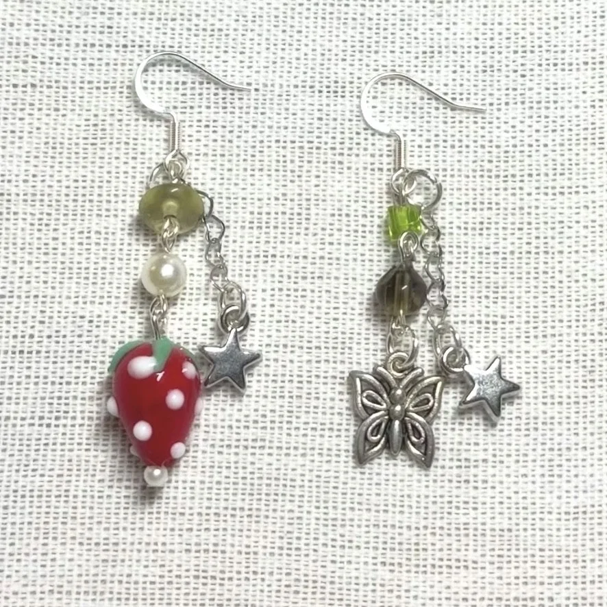 ASYMMETRICAL STRAWBERRY AND FLOWER EARRINGS