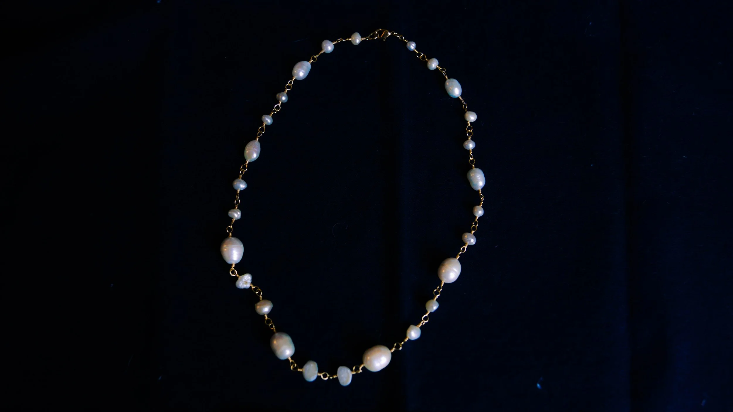 MIXED PEARL NECKLACE