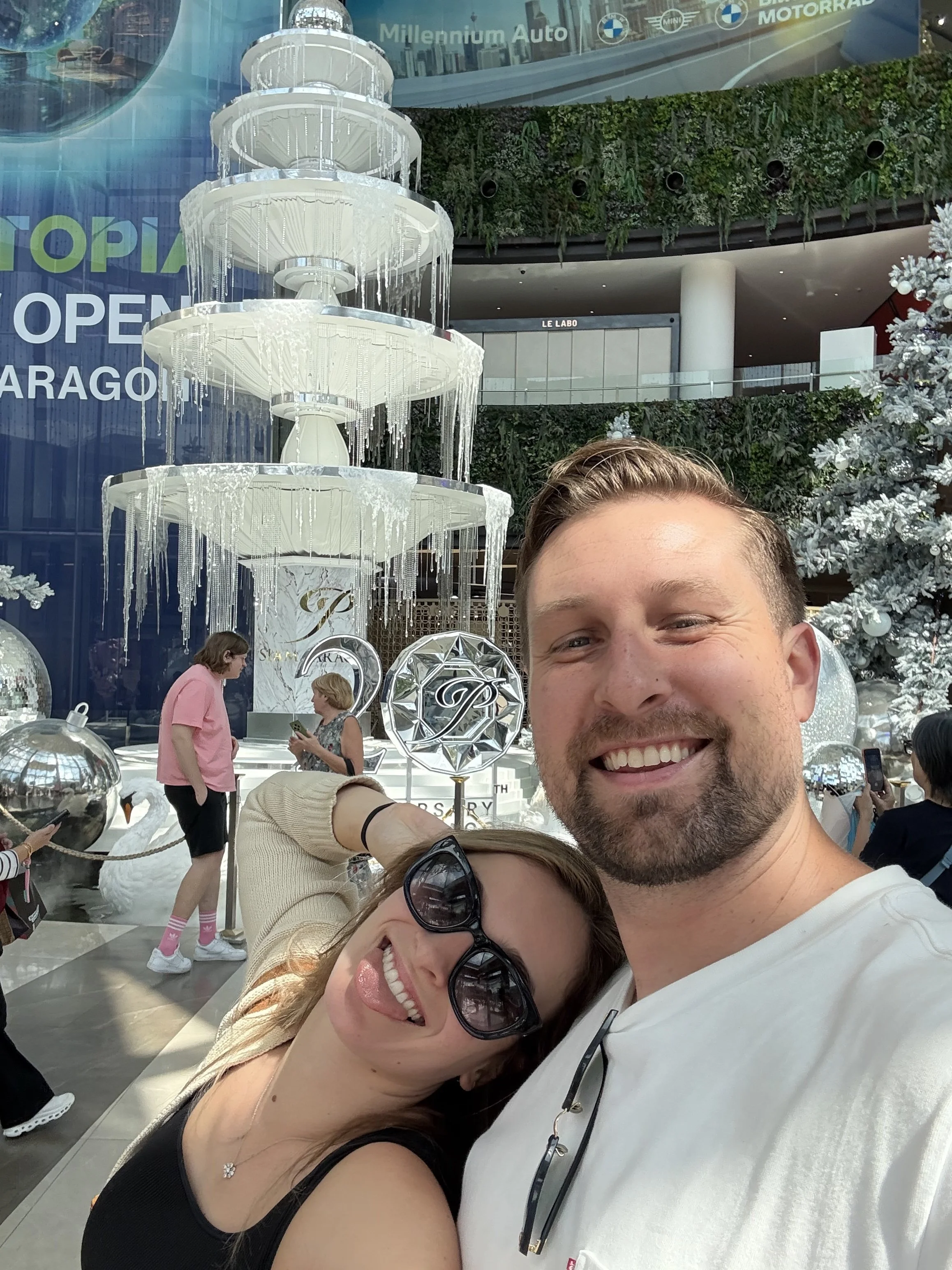 Christmas Mall 3.jpg