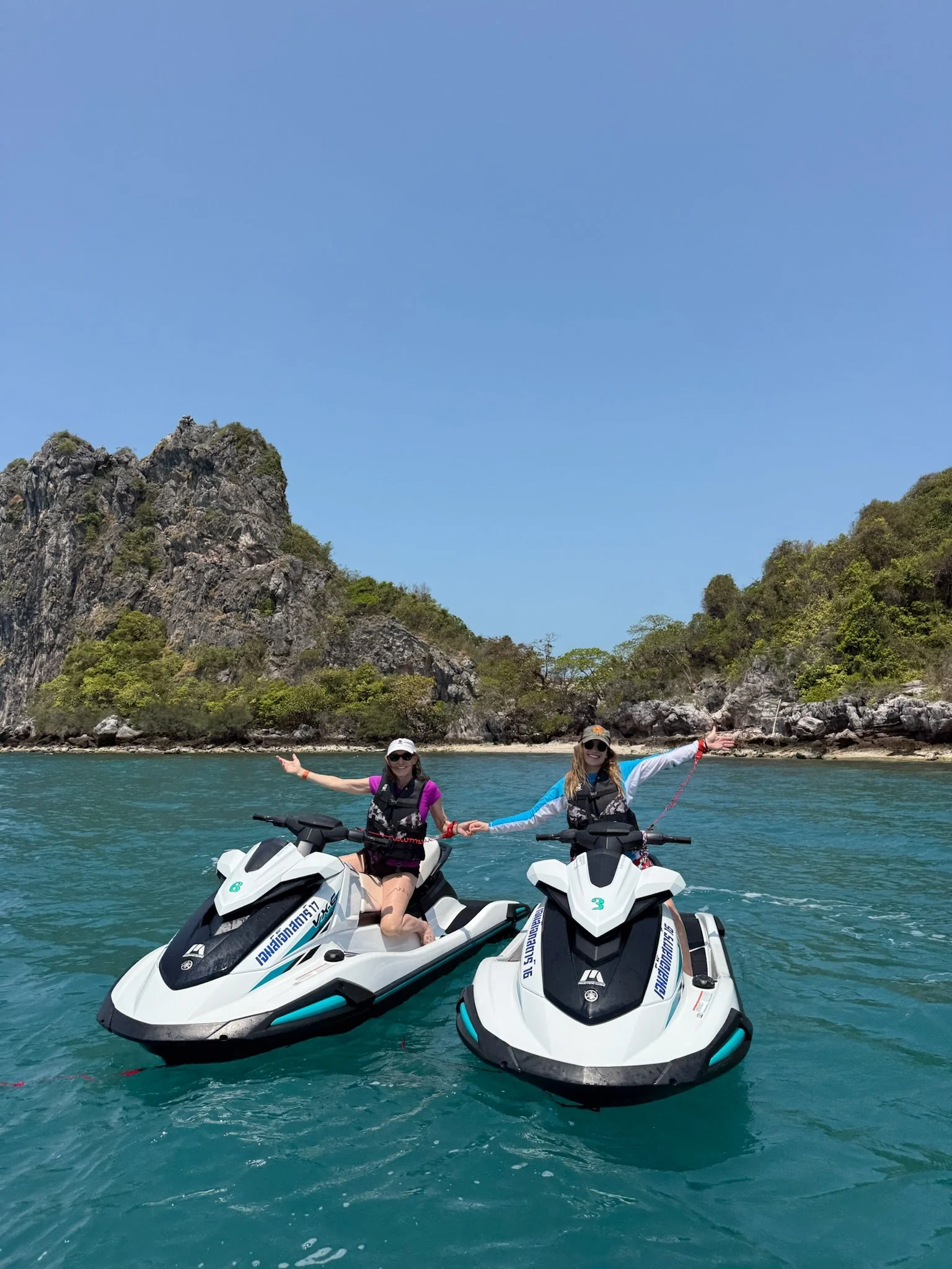 alyssa and noelle jetski.JPG