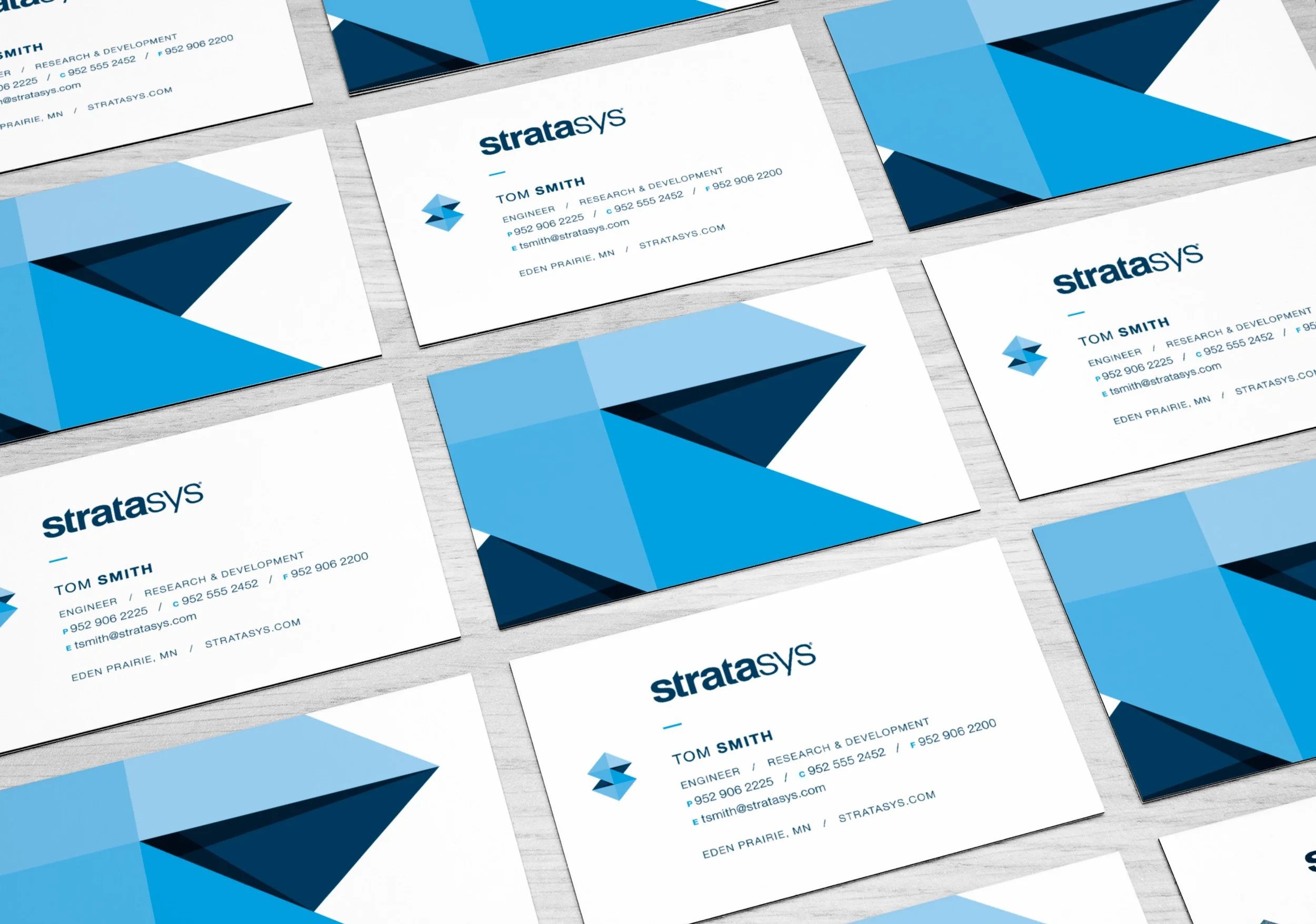 SSYS_CORP_CASE-STUDY_BizCard_Pattern_Mock-up2.jpg