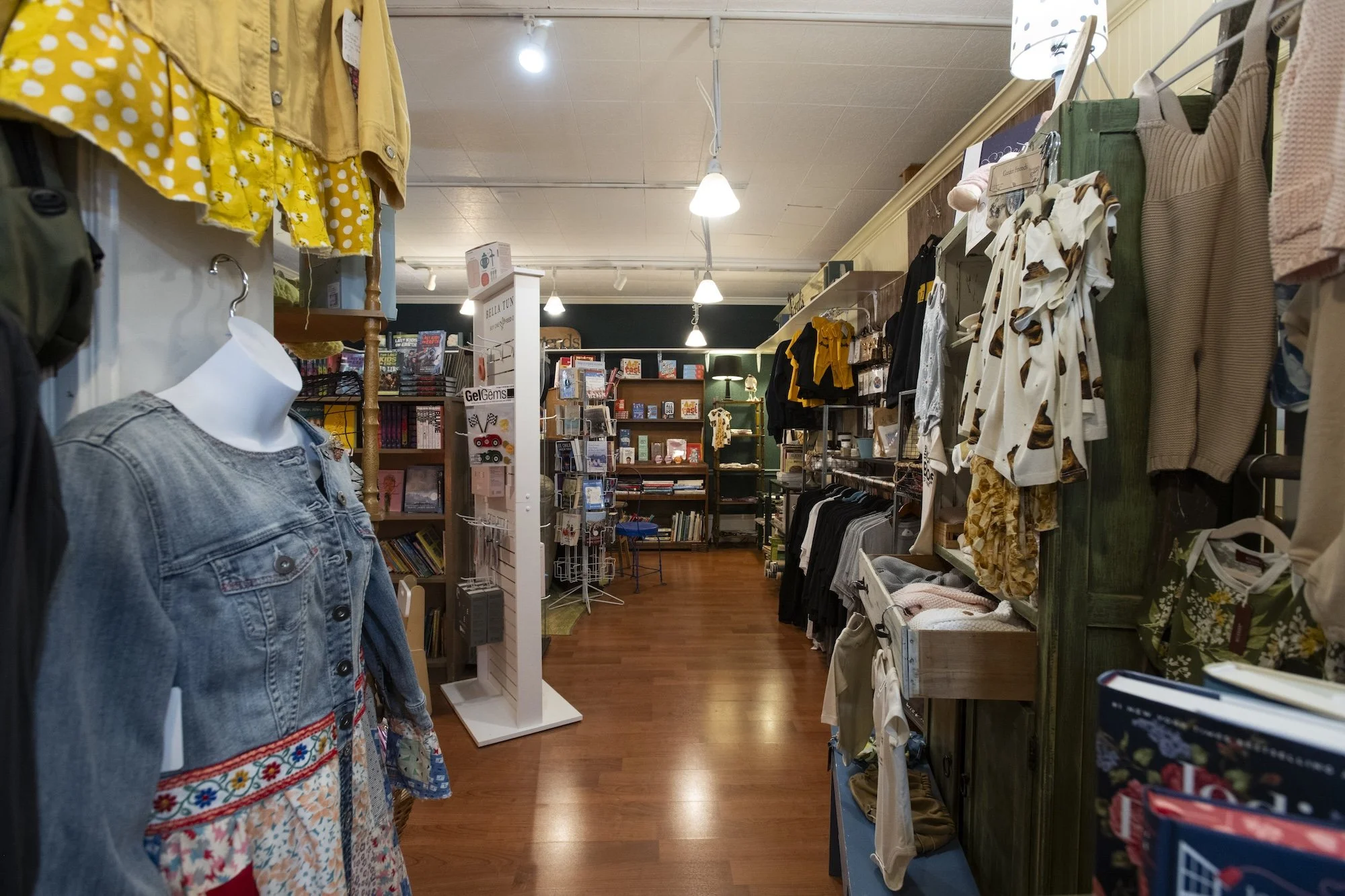 0138_137 E Main St_5827.jpg