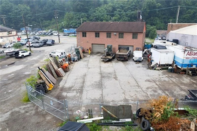 1641 Saw Mill Run Blvd 26.jpg