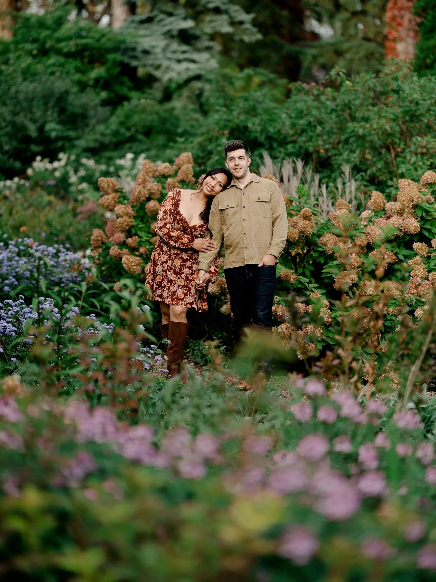 Karen + Cory get married today! 
Here are a few photos from their fall engagement session at Leo Mol Sculpture Garden 🍂