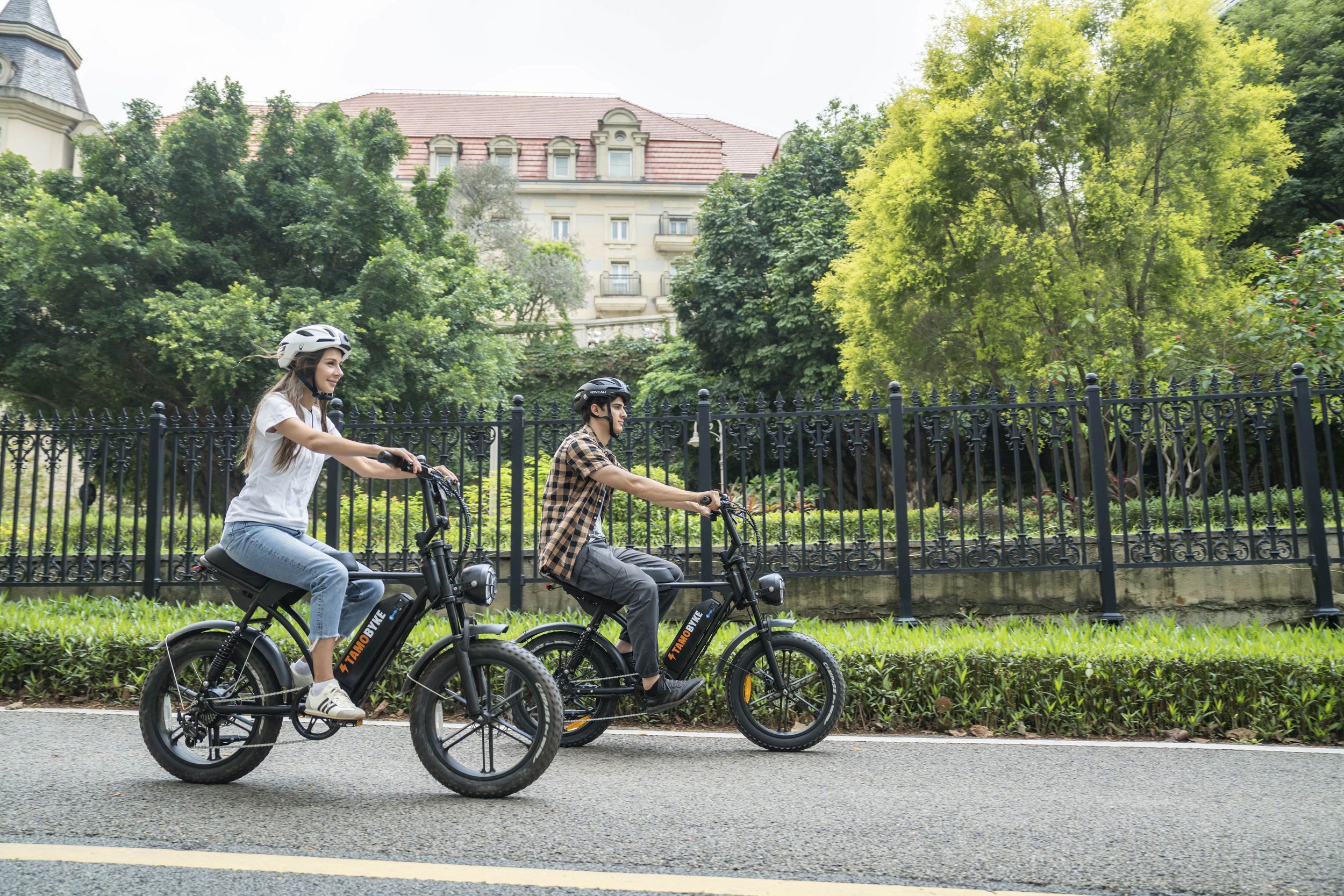 Fatbike vs Regular E-Bike – What Your Customers Need to Know